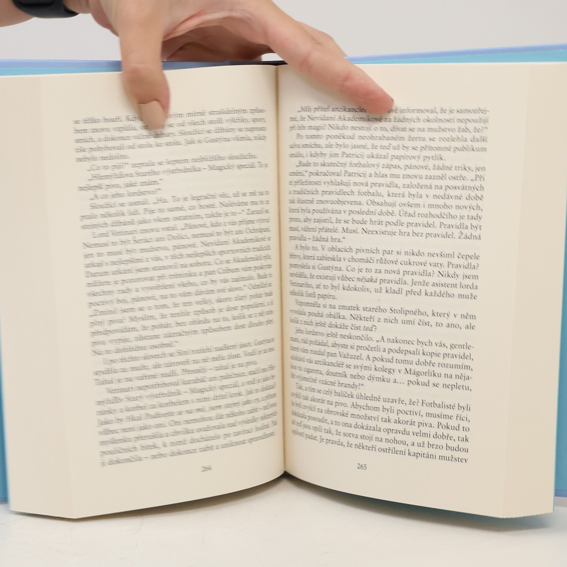 Terry Pratchett Nevídaní akademikové