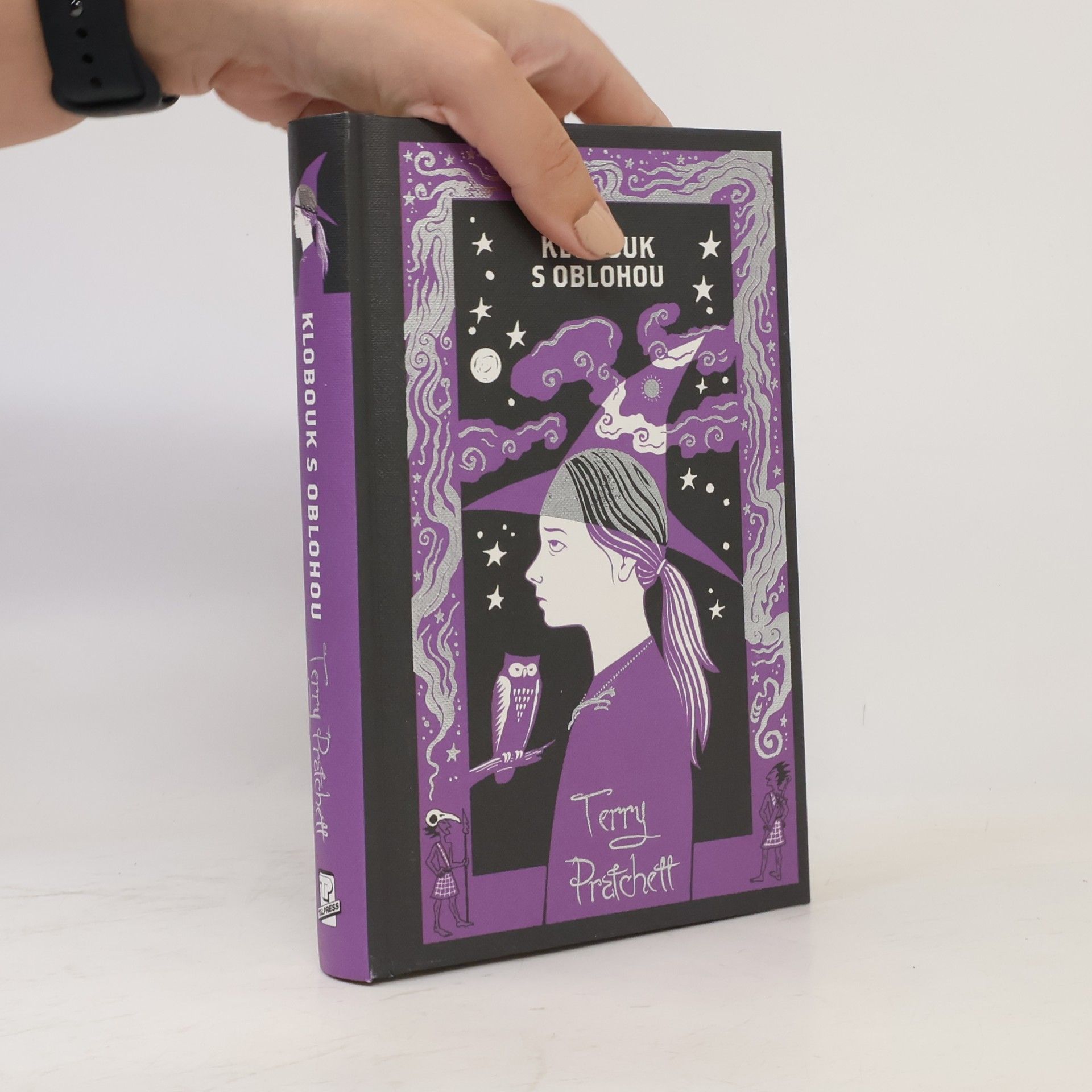 Terry Pratchett Klobouk s oblohou