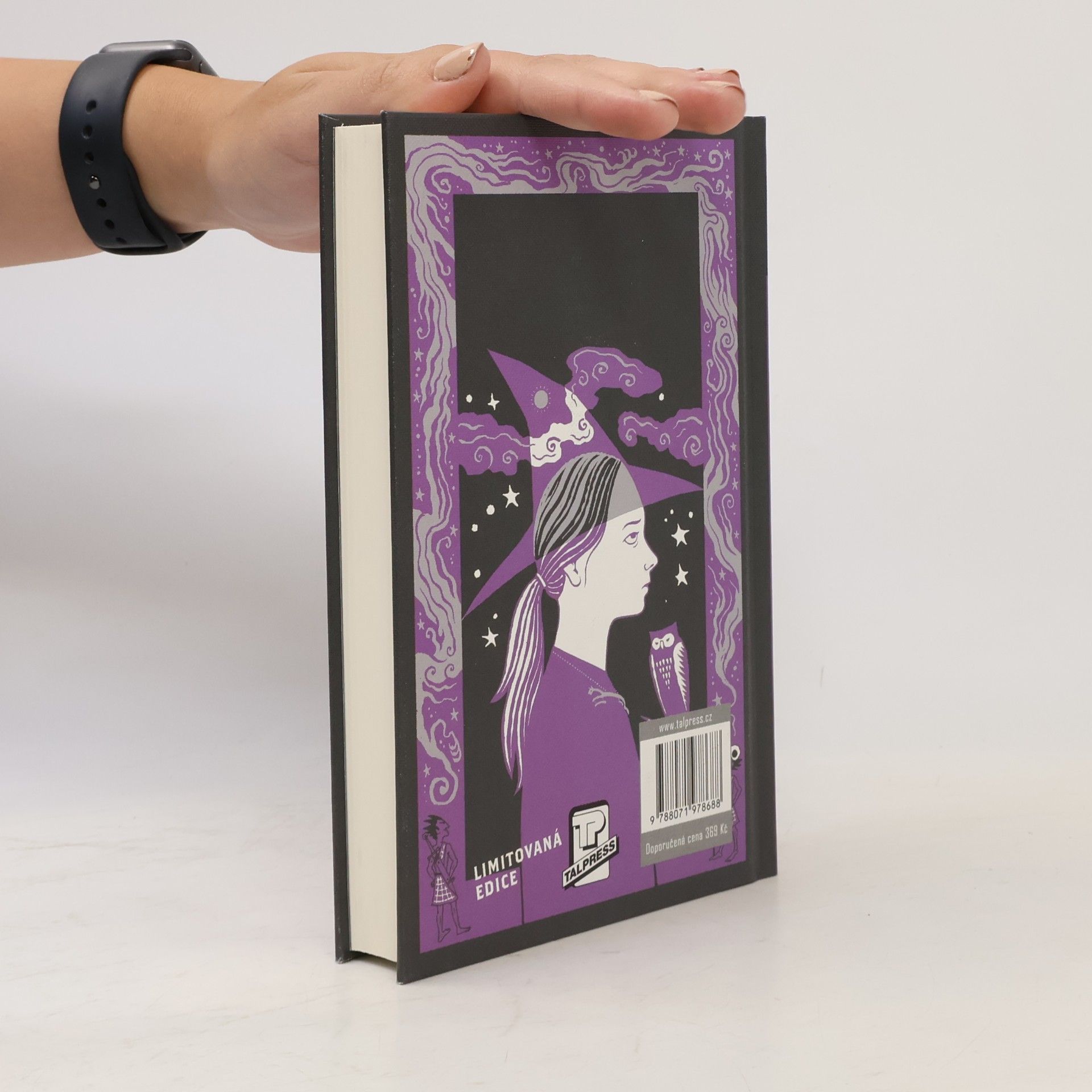 Terry Pratchett Klobouk s oblohou