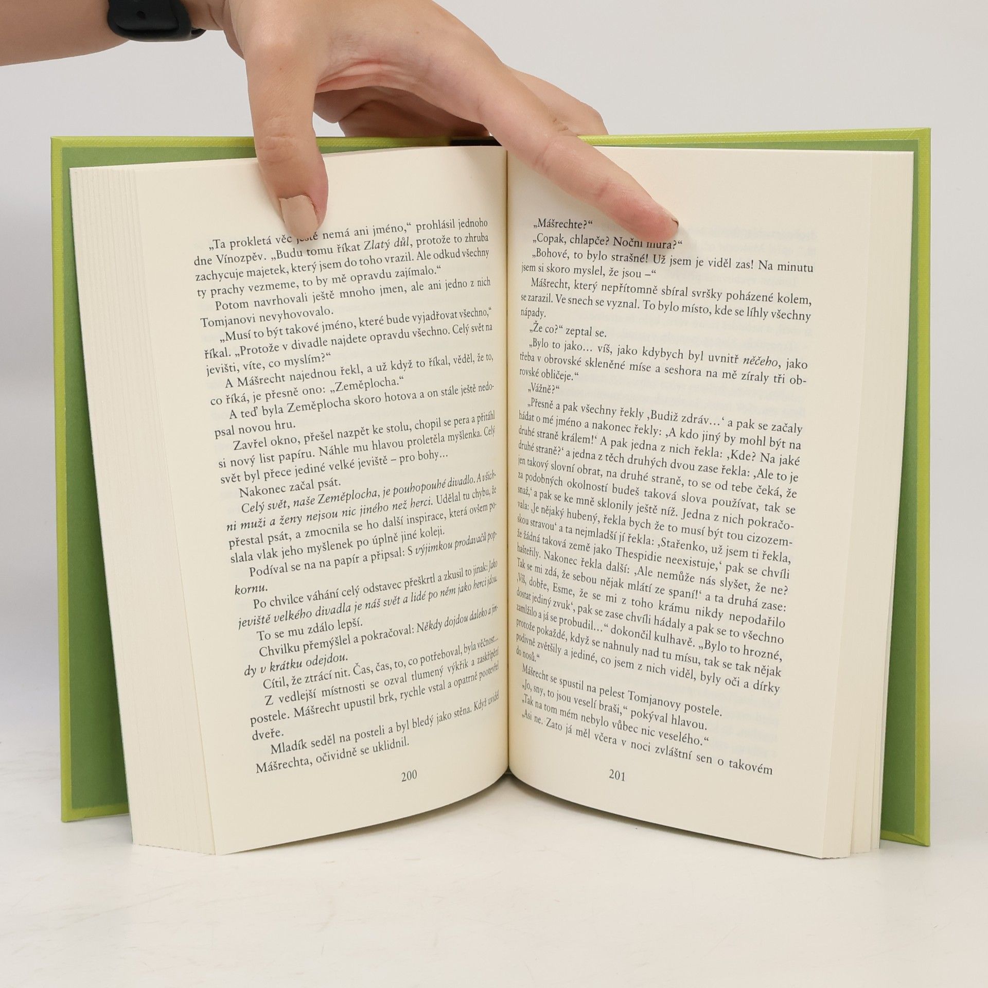 Terry Pratchett Soudné sestry