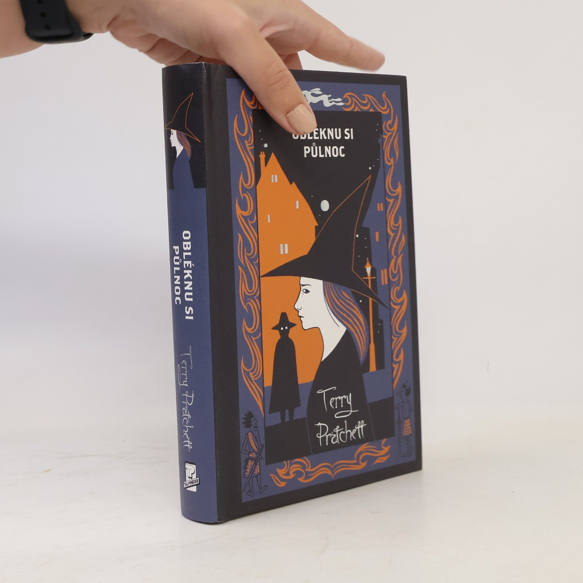 Terry Pratchett Obléknu si půlnoc