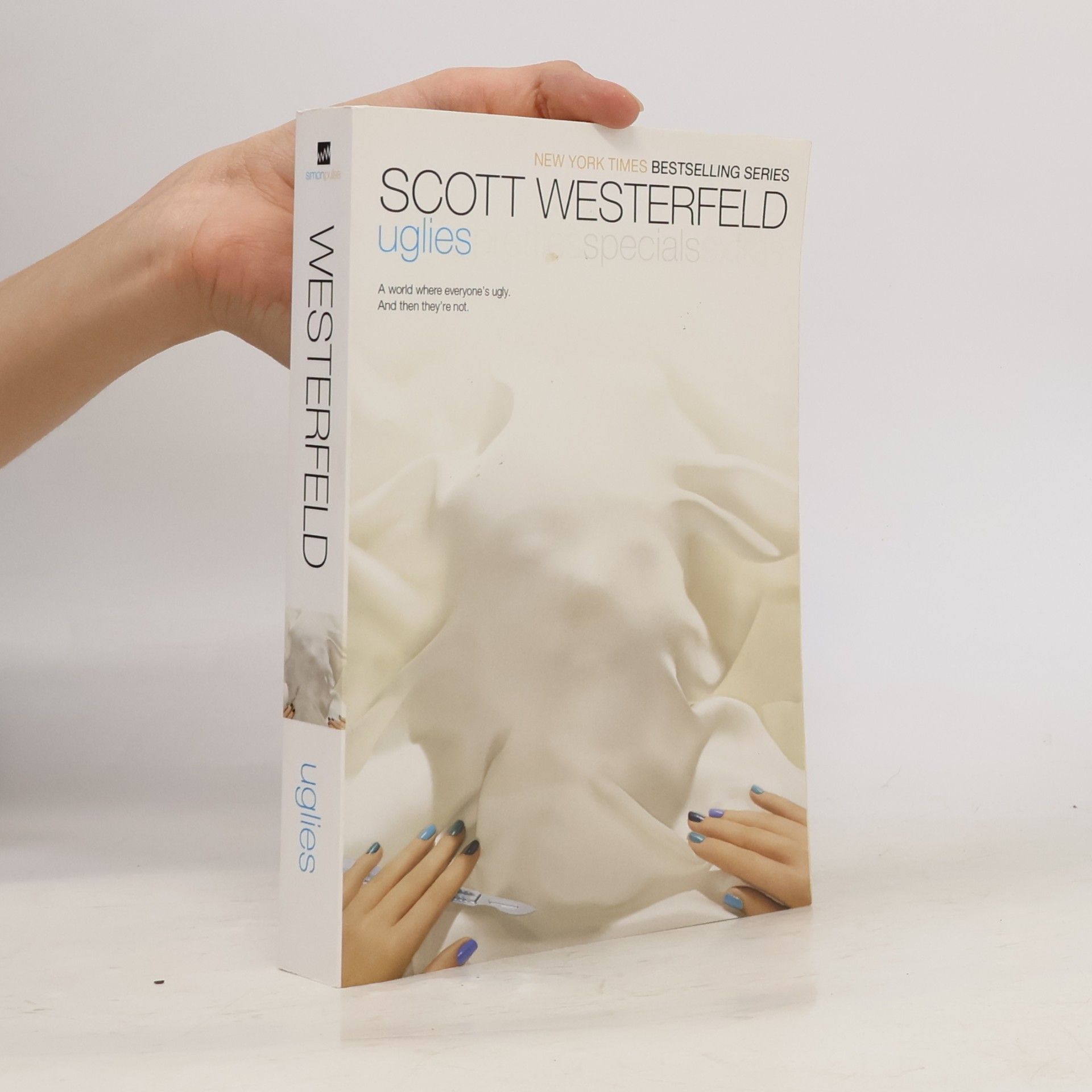 Scott Westerfeld Uglies