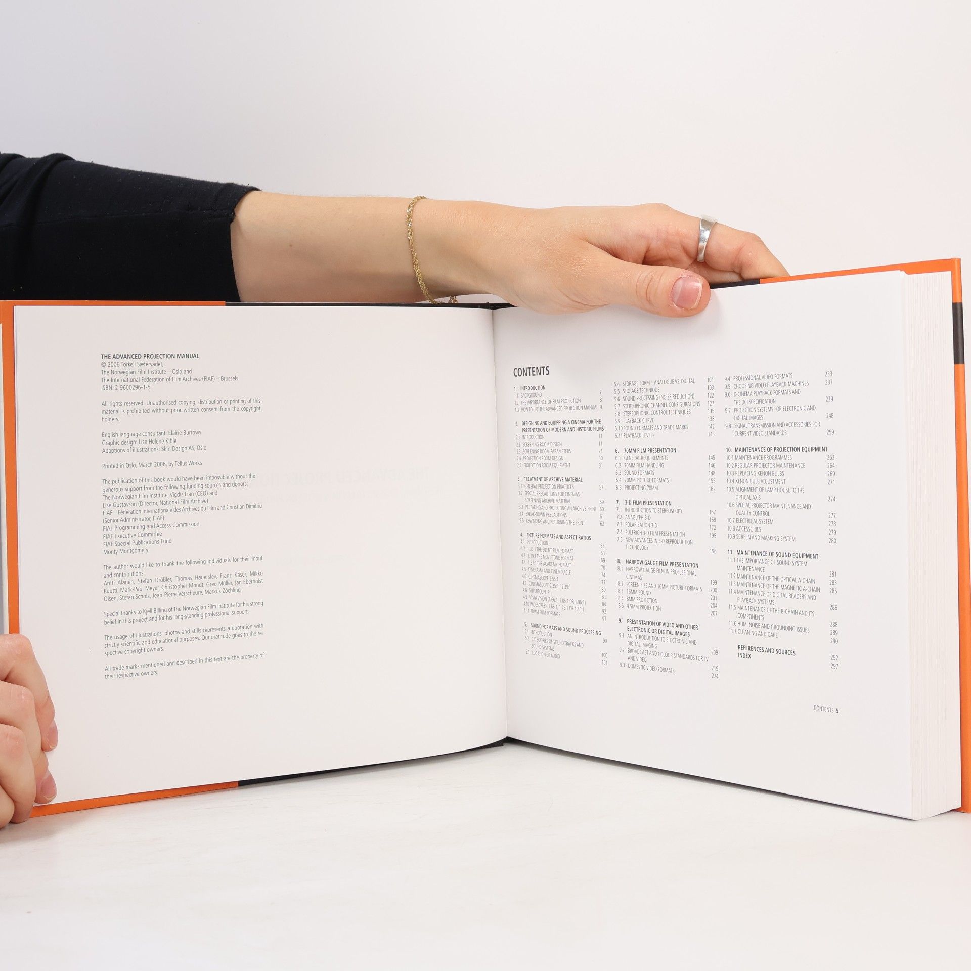 Torkell Saetervadet The Advanced Projection Manual