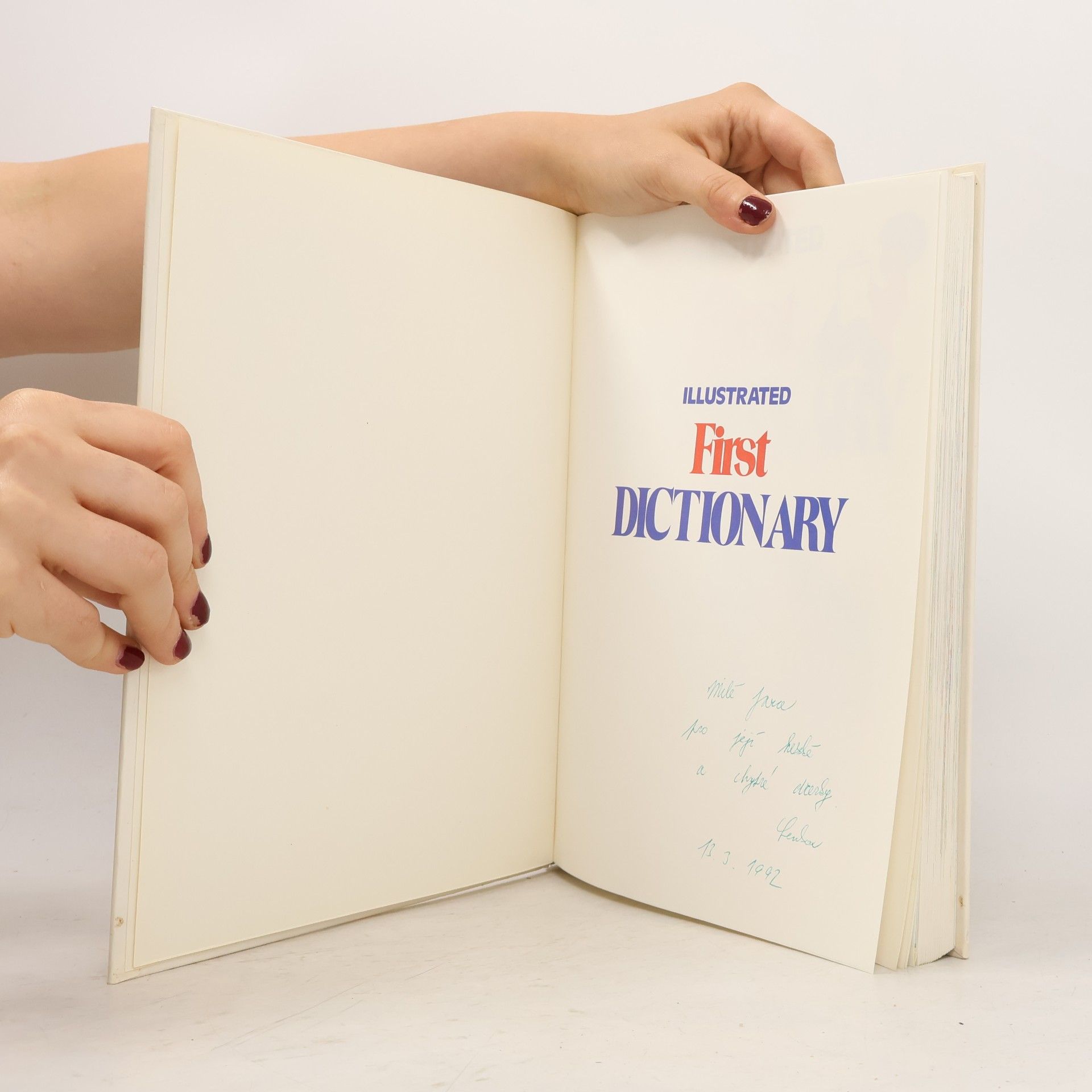 Autorenkollektiv Illustrated First Dictionary