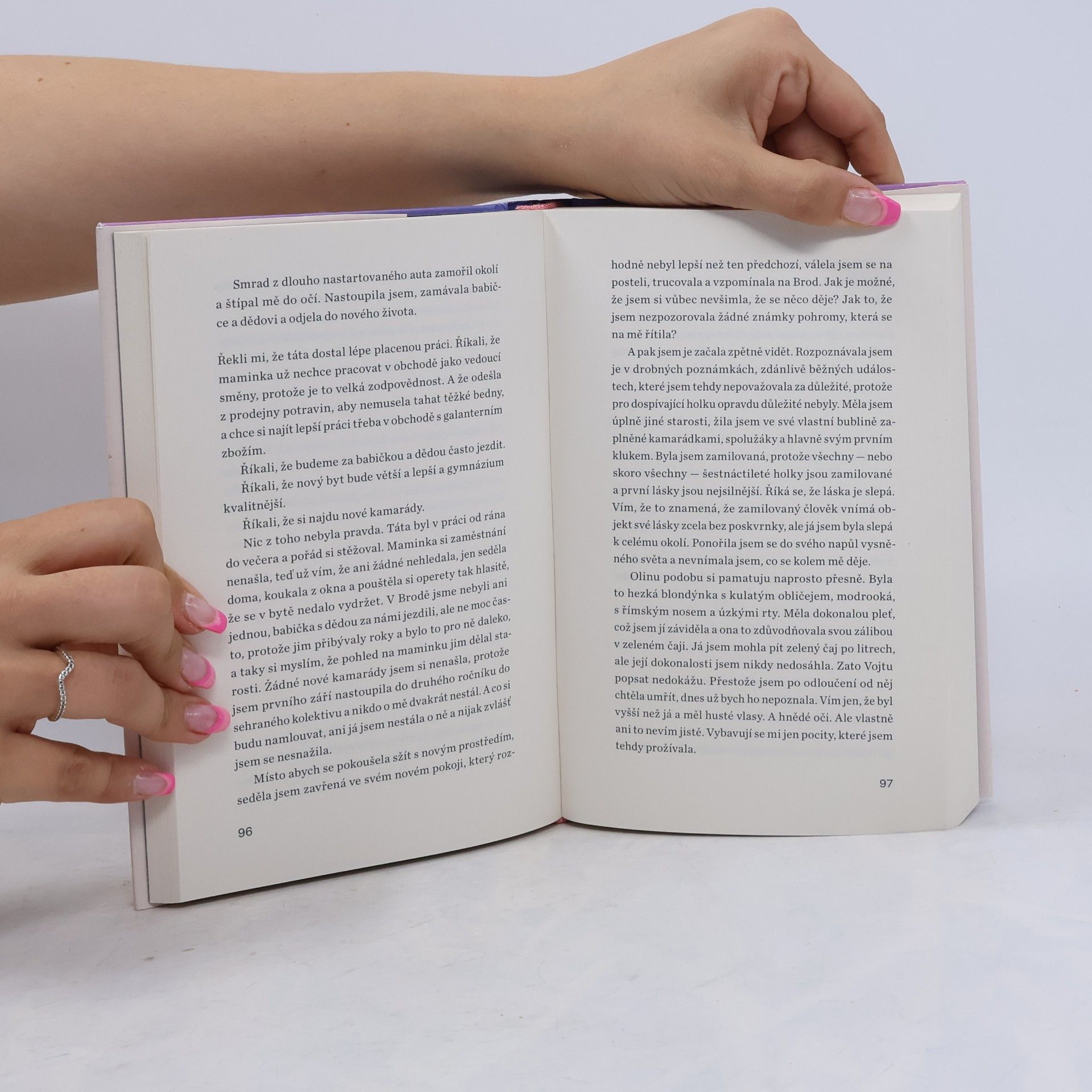 Alena Mornštajnová Čas vos