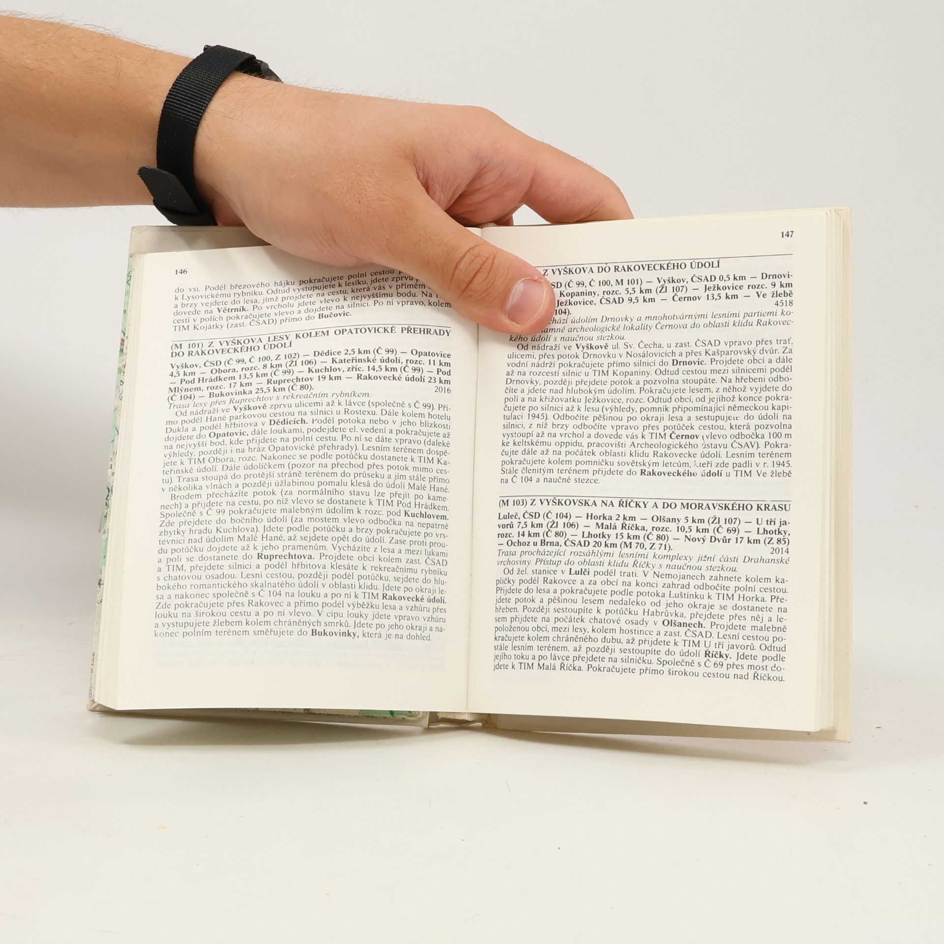Autorenkollektiv Okolí Brna. Moravský kras