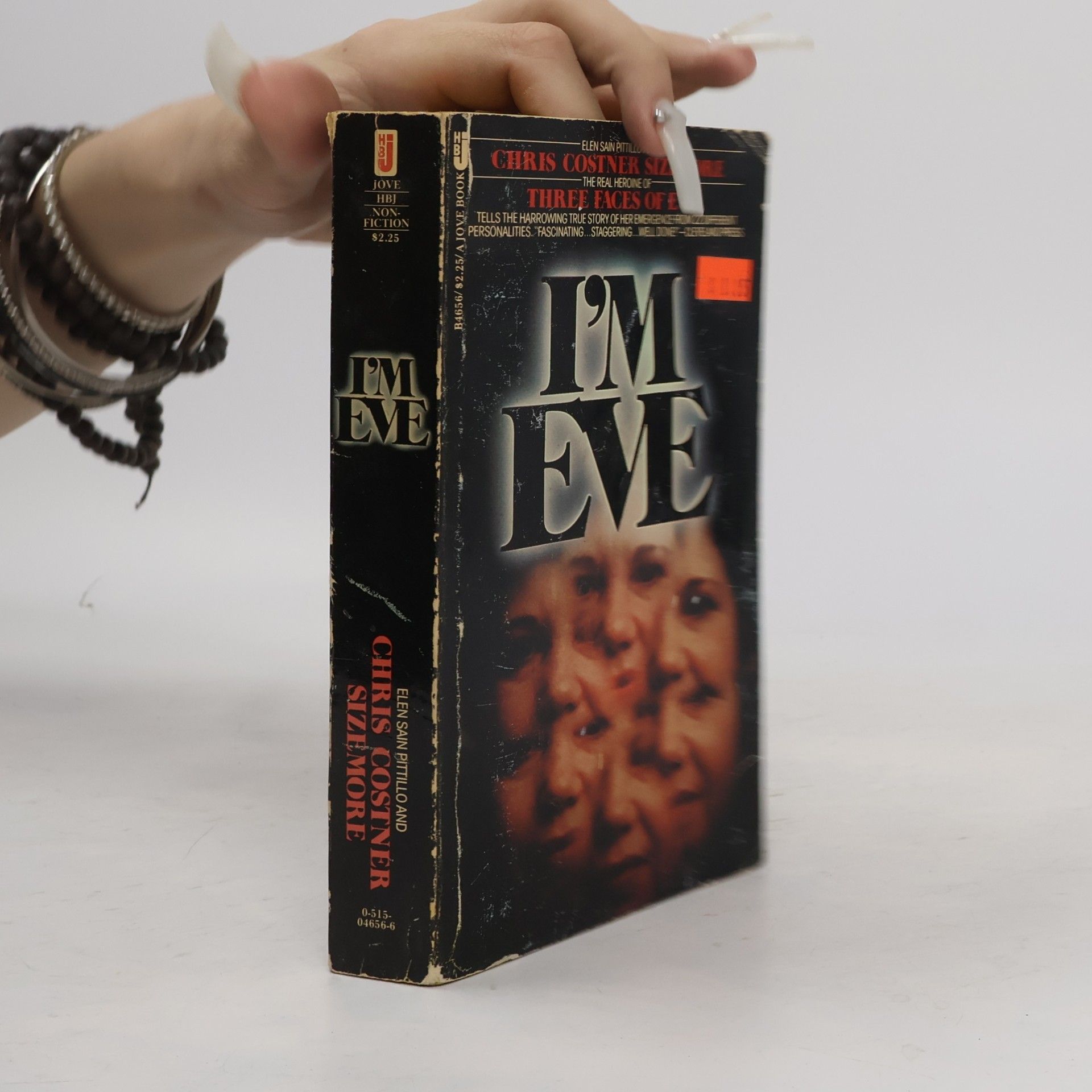 I'm Eve