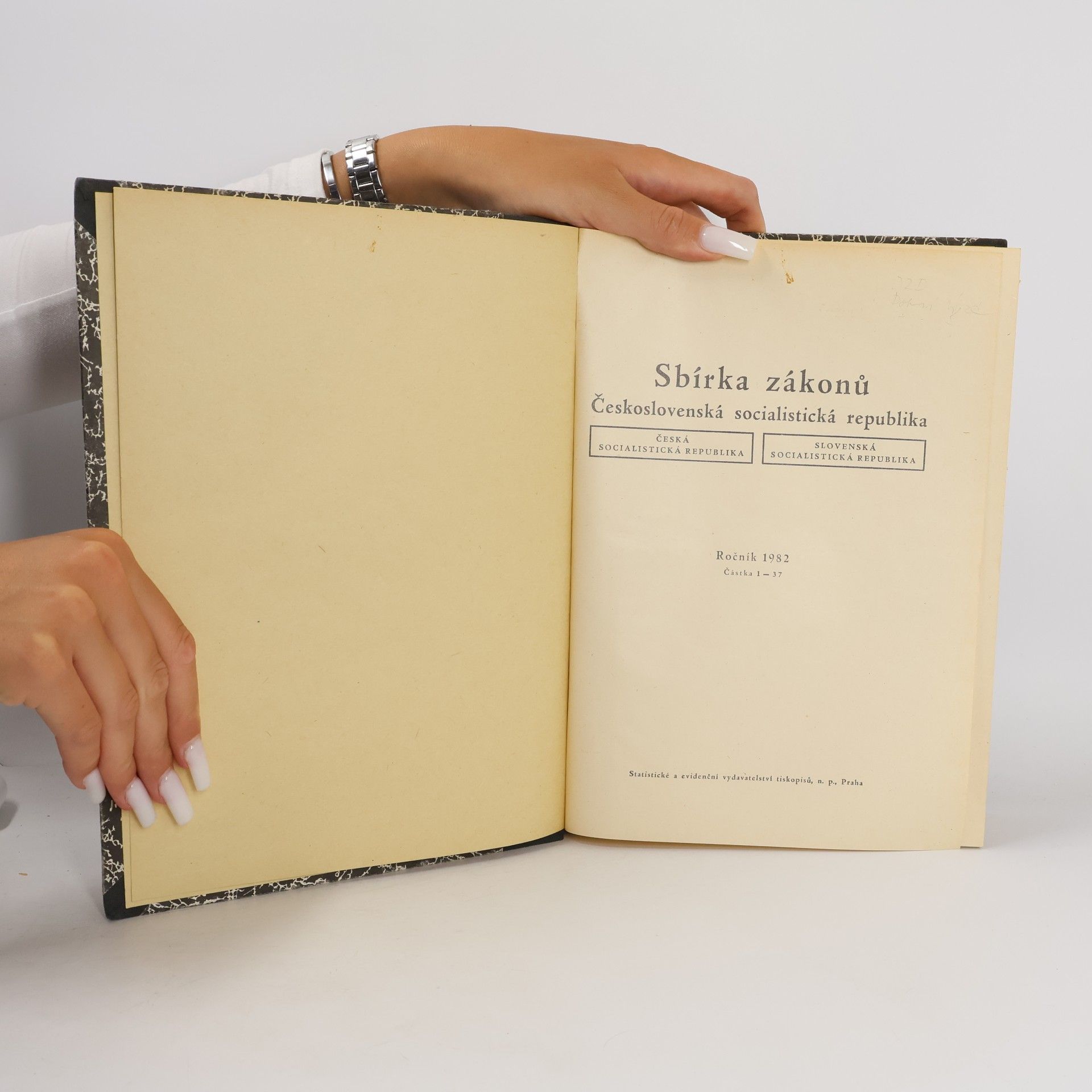 Various authors Sbírka zákonů ČSSR 1982