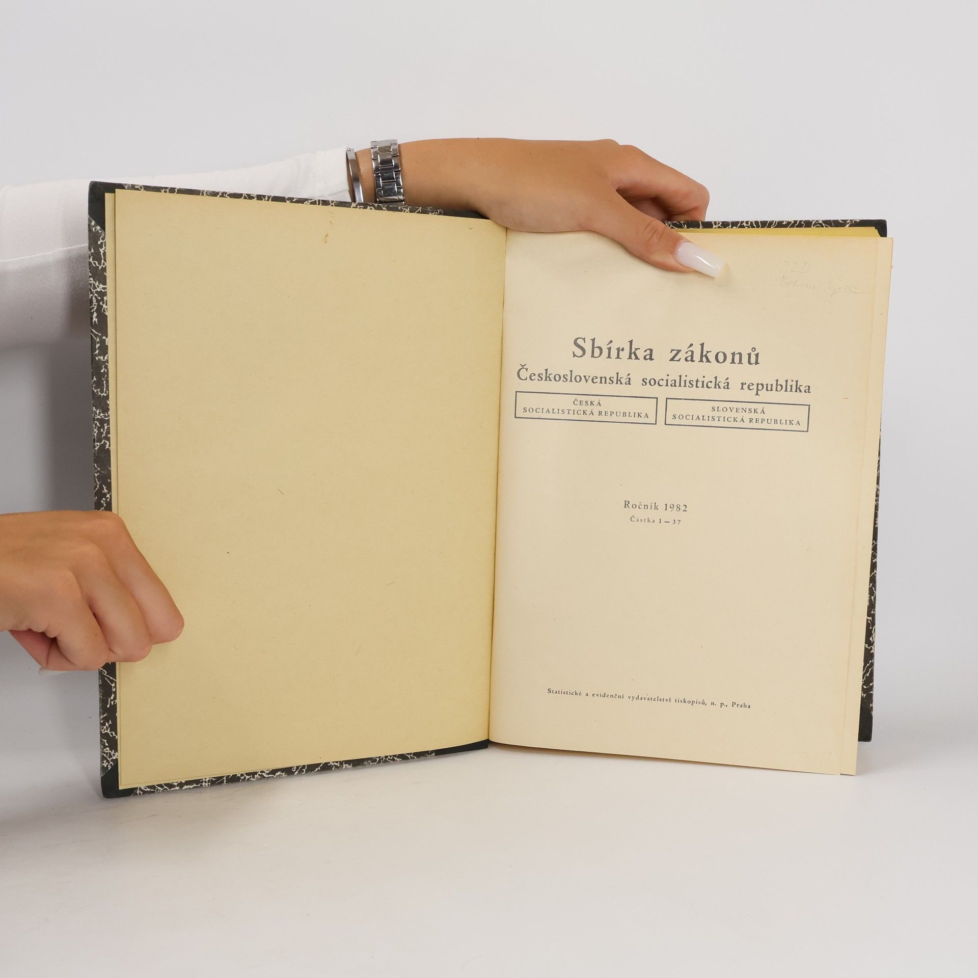Various authors Sbírka zákonů ČSSR 1982
