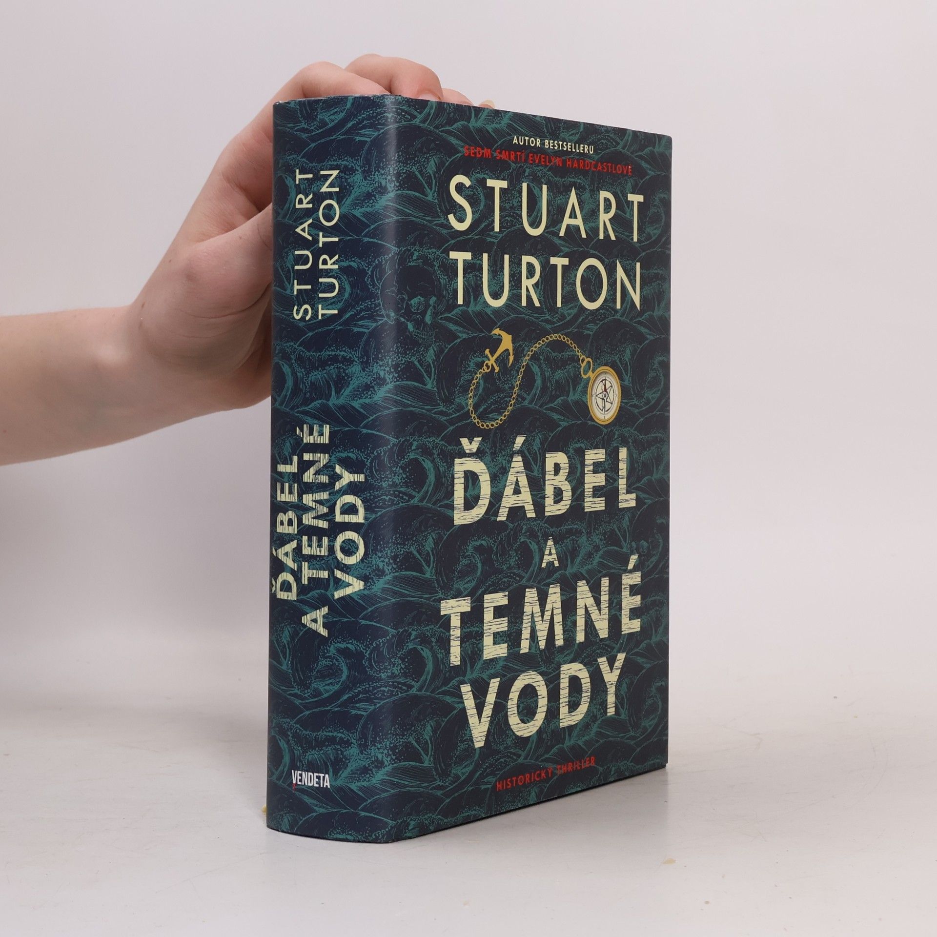 Stuart Turton Ďábel a temné vody