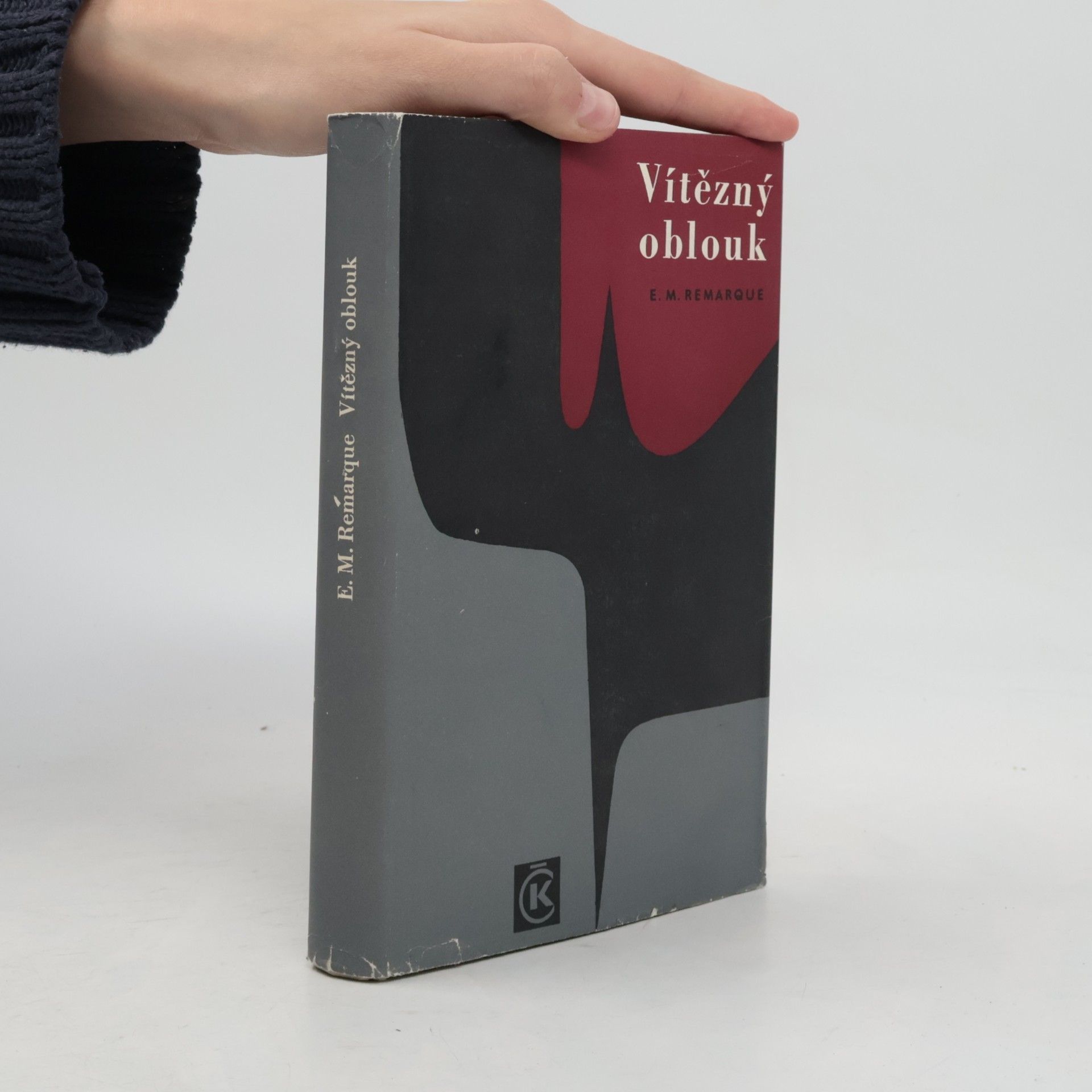 Erich Maria Remarque Vítězný oblouk