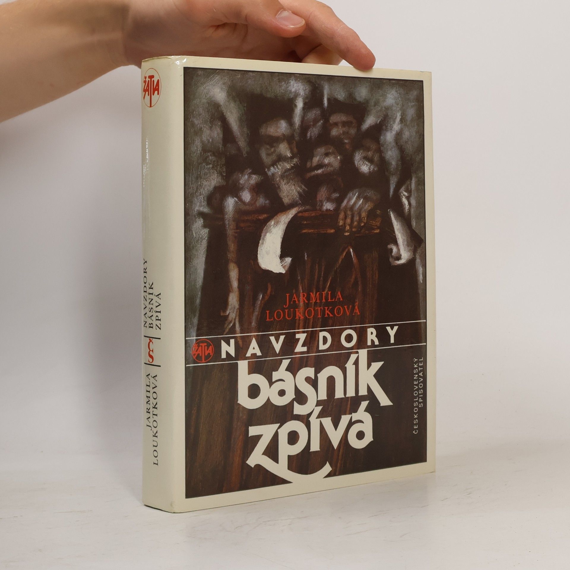 Navzdory básník zpívá