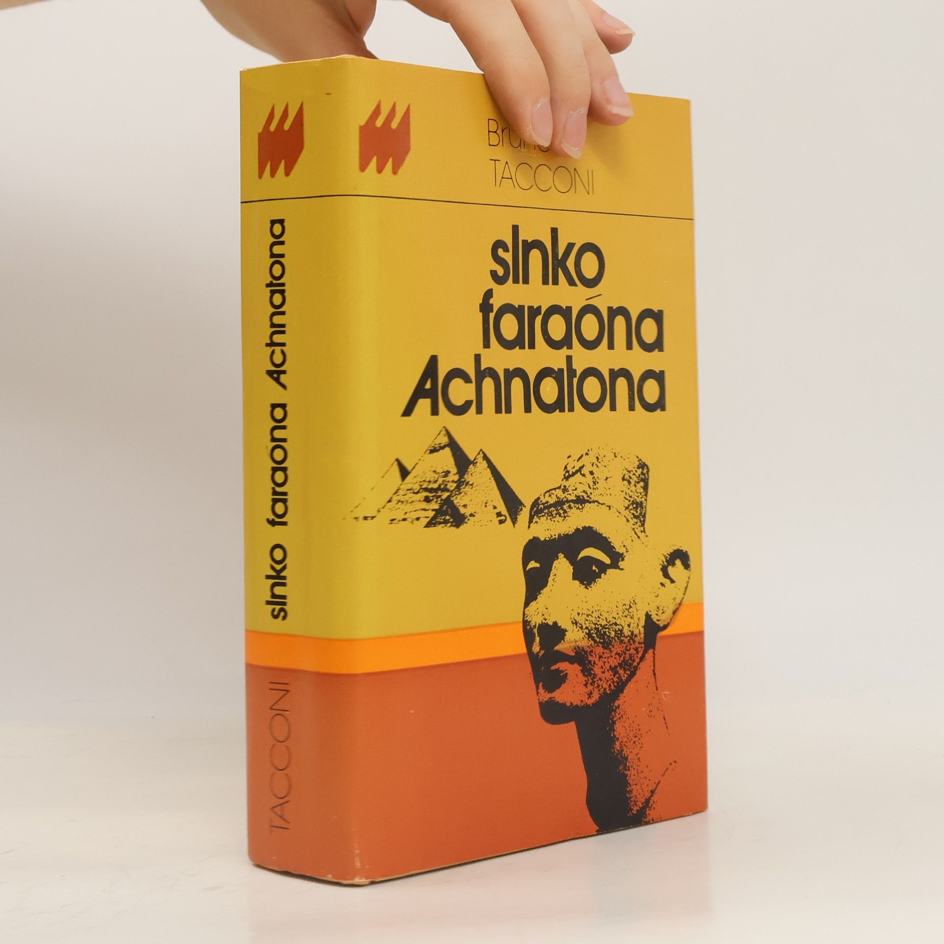 Bruno Tacconi Slnko faraóna Achnatona