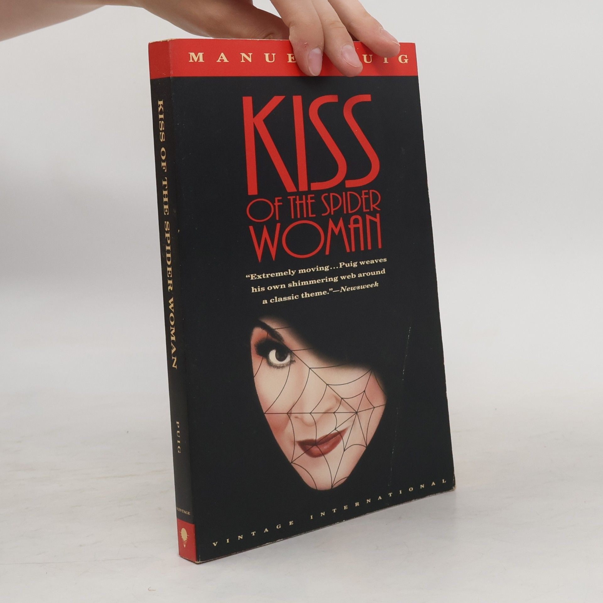 Manuel Puig Kiss of the Spider Woman