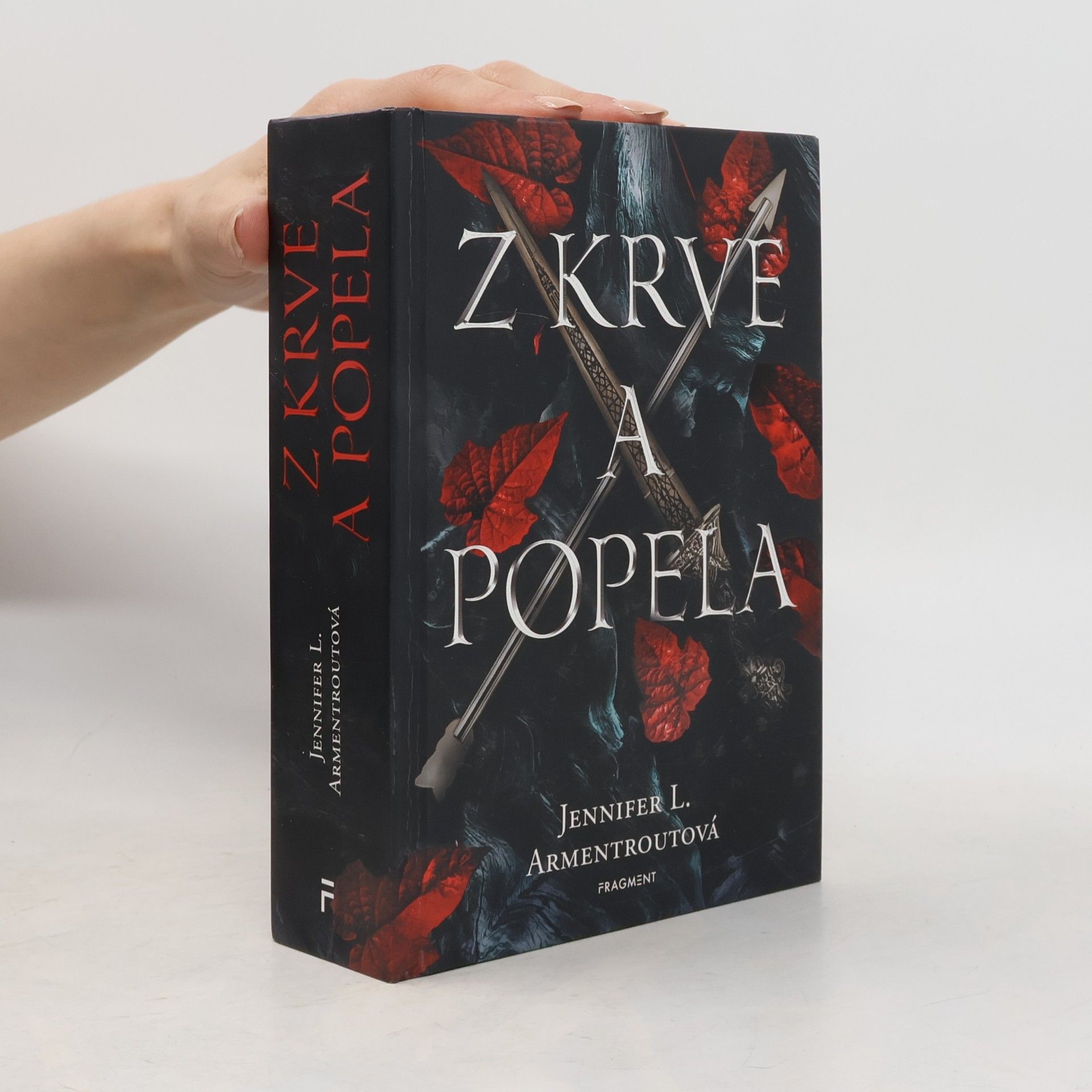 Jennifer L. Armentrout Z krve a popela