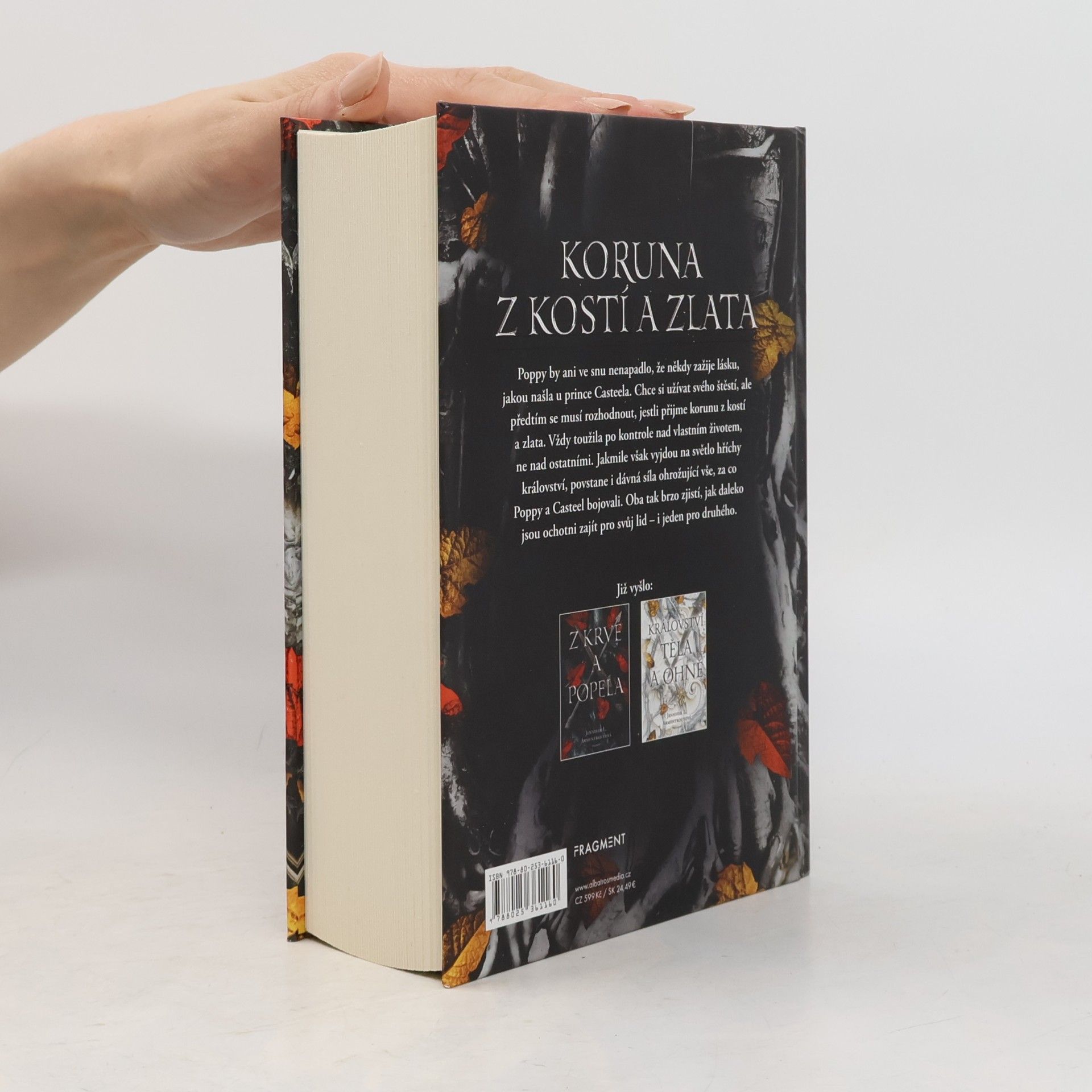 Jennifer L. Armentrout Koruna z kostí a zlata