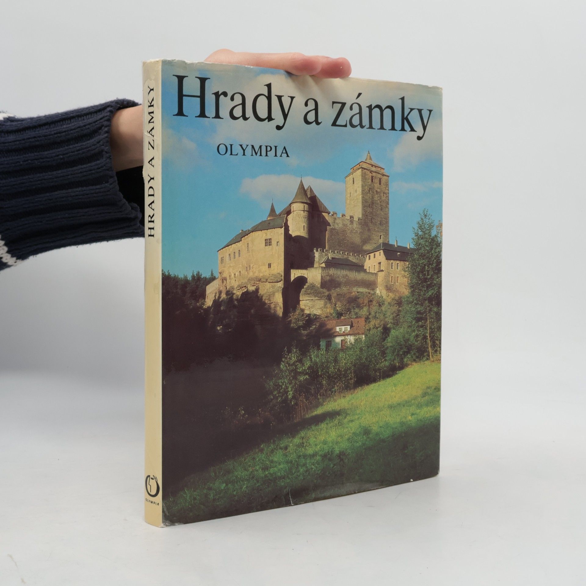 Autorenkollektiv Hrady a zámky