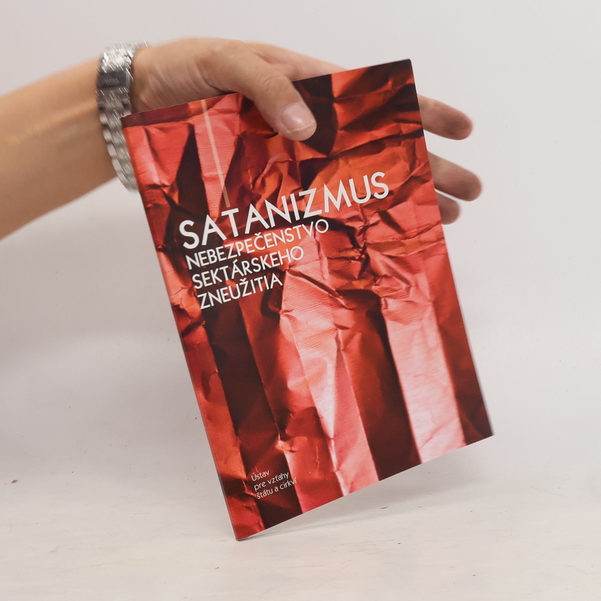 Mária Cíferská Satanizmus : nebezpečenstvo sektárskeho zneužitia
