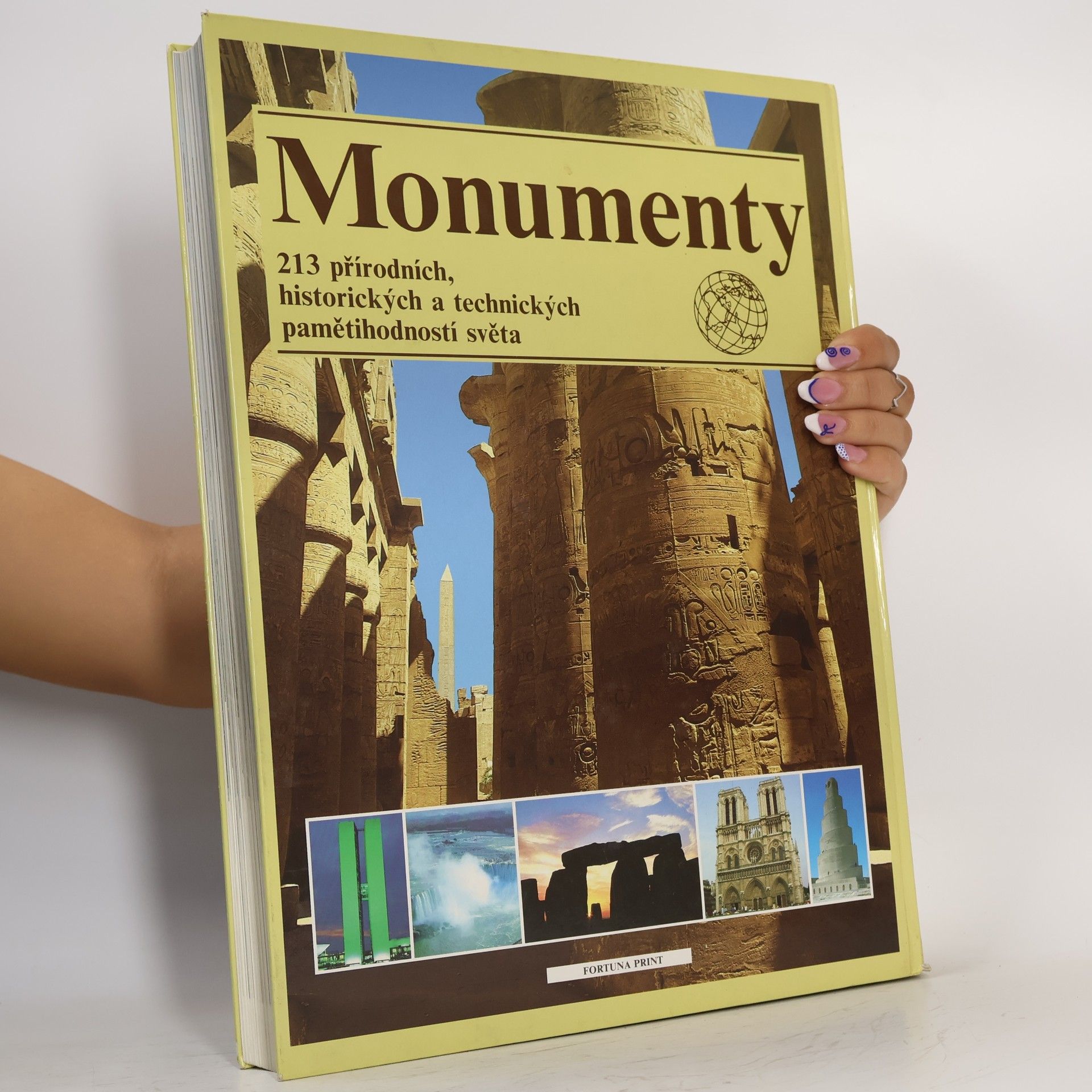 Kolektiv autorů Monumenty