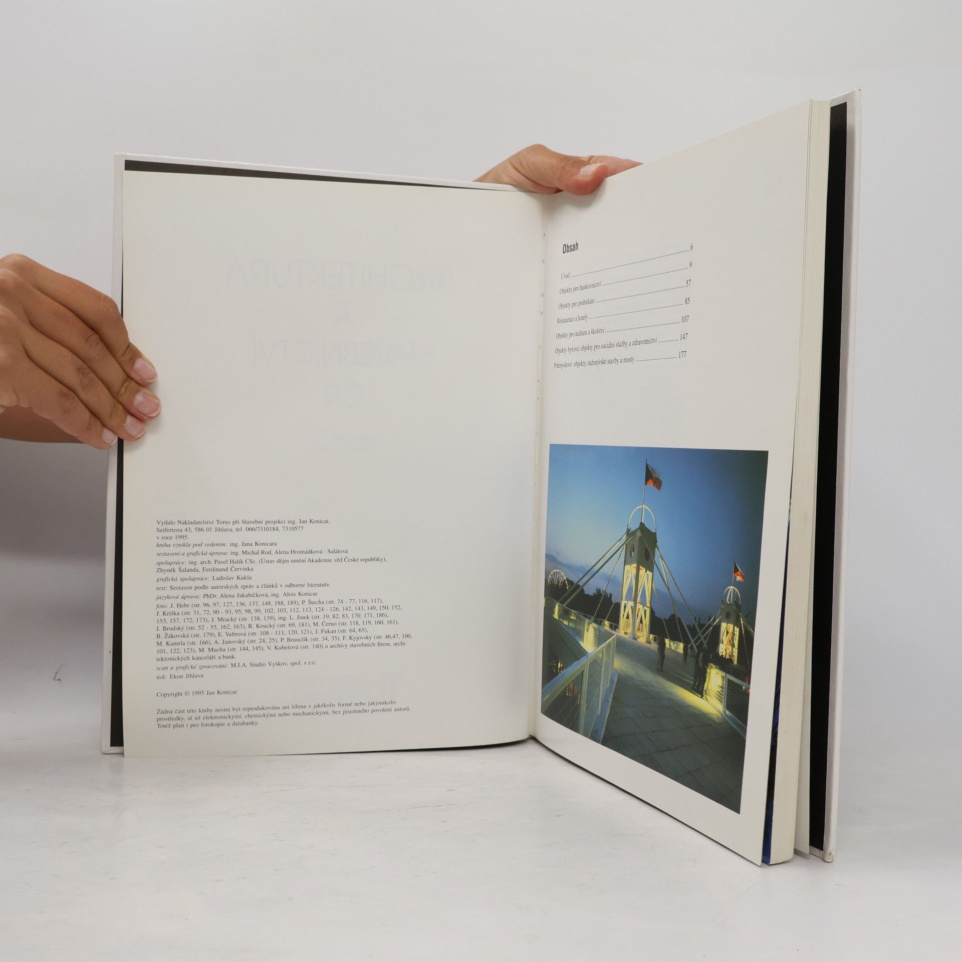 Jan Konicar Architektura a stavebnictví ČR. Období 1989-1995. Současné trendy