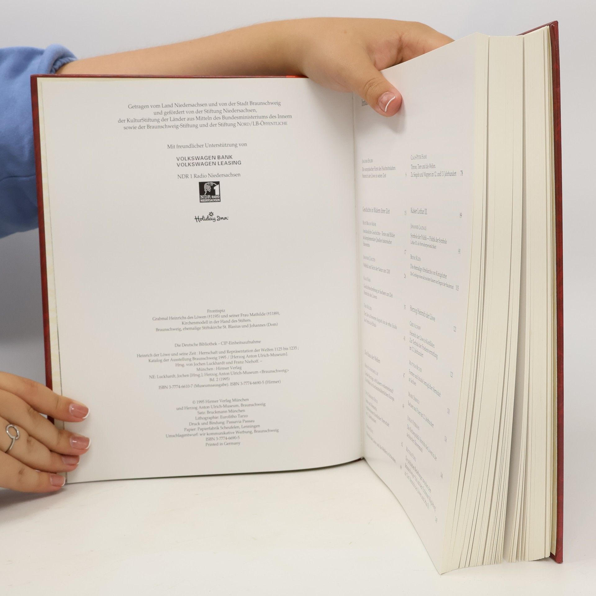 Jochen Luckhardt Heinrich der Löwe und seine Zeit. Herrschaft und Repräsentation der Welfen 1125 bis 1235. Katalog, Essays, Abteilung Nachleben.