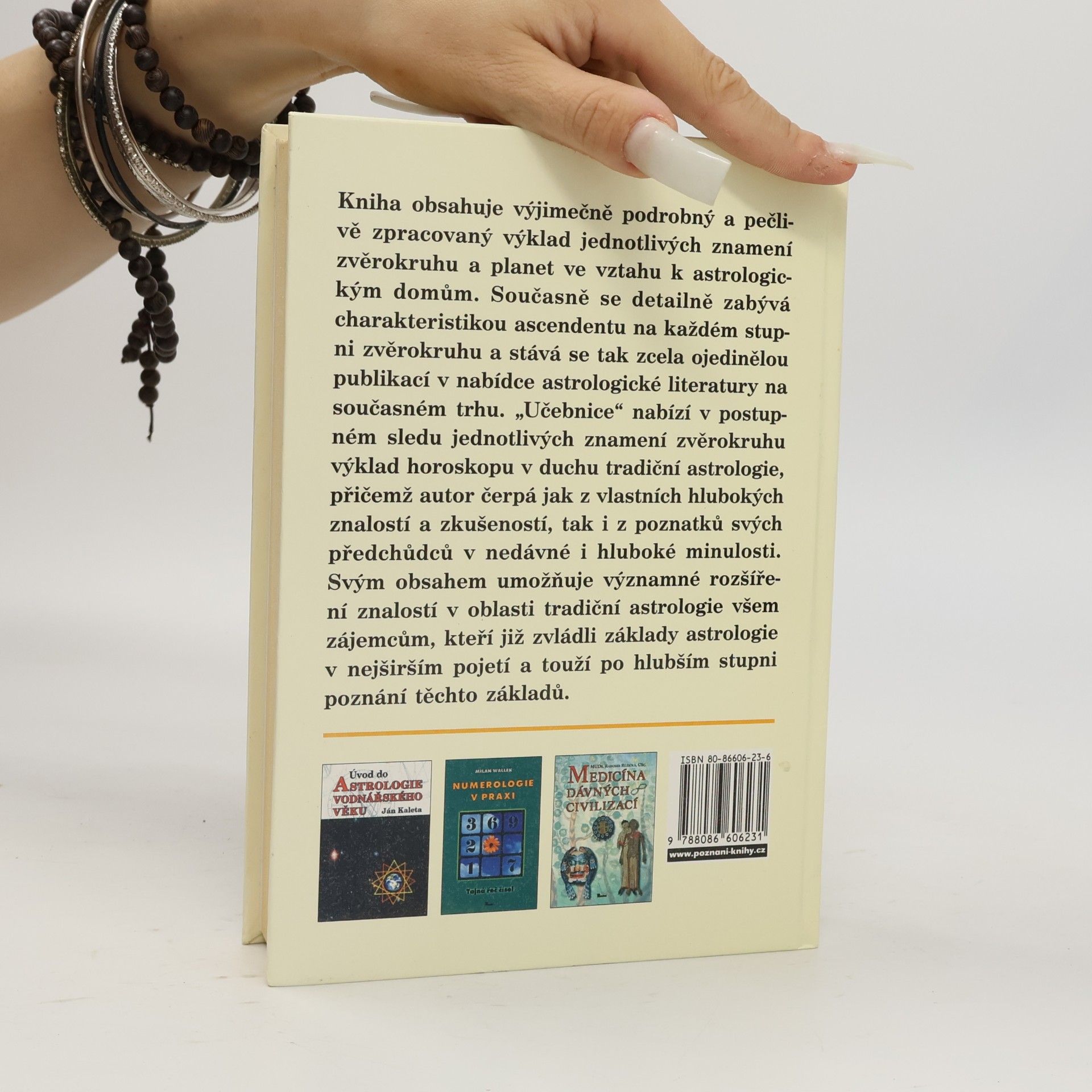 Unu Magranda Velká kniha astrologie