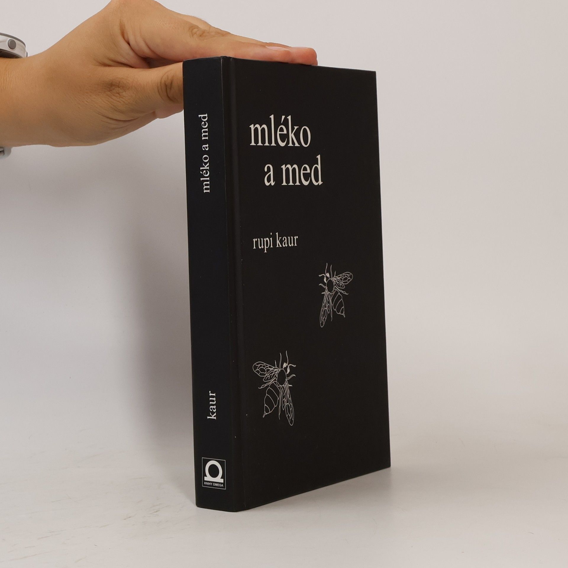 Rupi Kaur Mléko a med