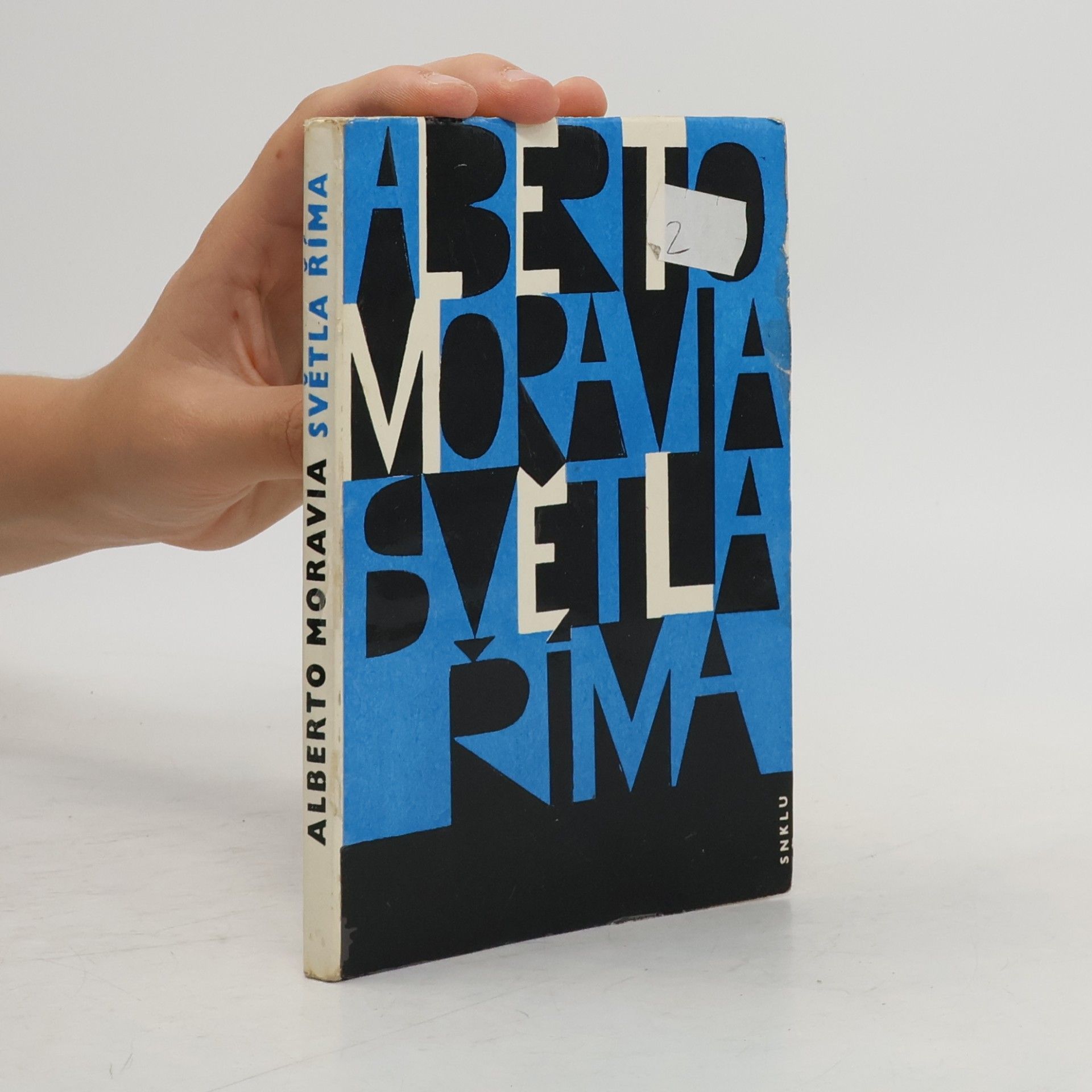 Alberto Moravia Světla Říma