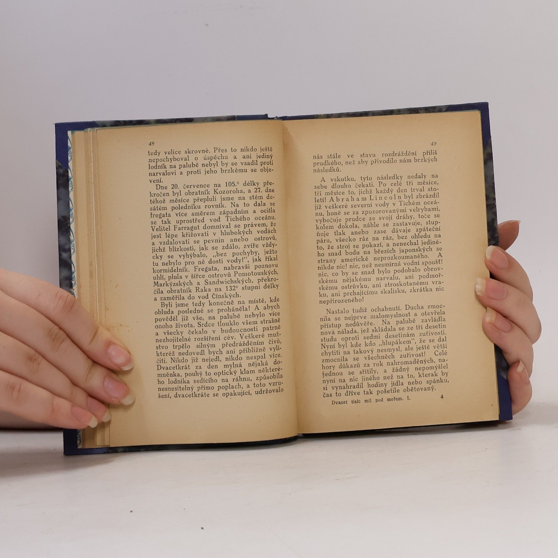 Jules Verne Dvacet tisíc mil pod mořem I