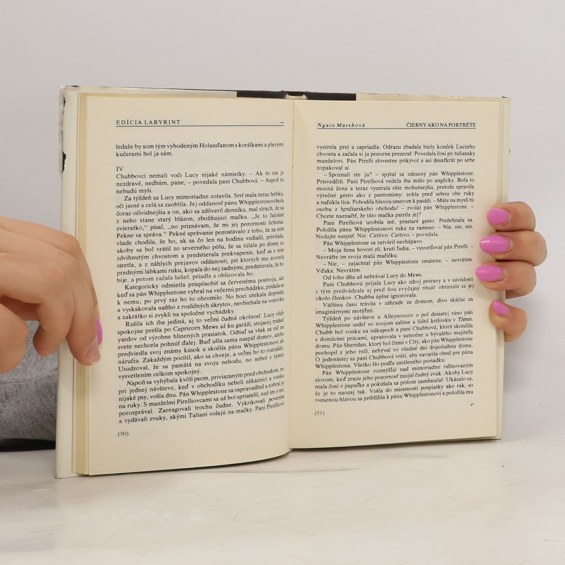 Ngaio Marsh Čierny ako na portréte