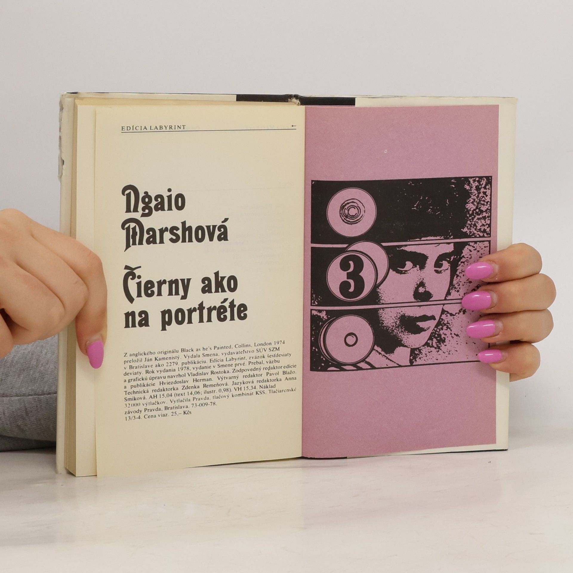 Ngaio Marsh Čierny ako na portréte