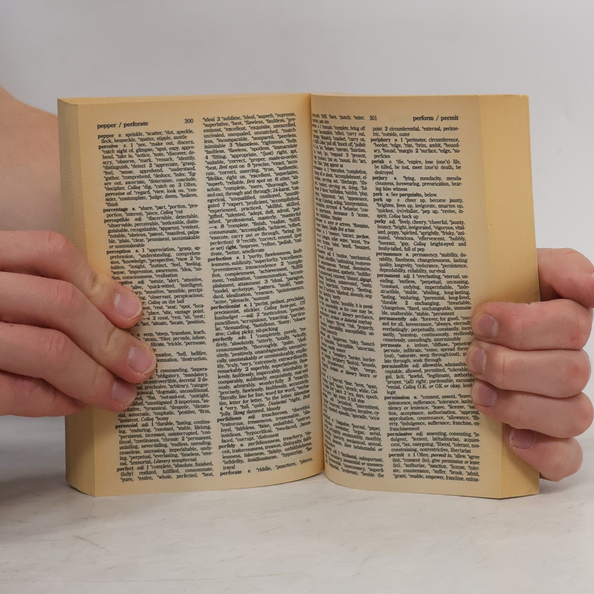 Laurence Urdang The American Century Thesaurus