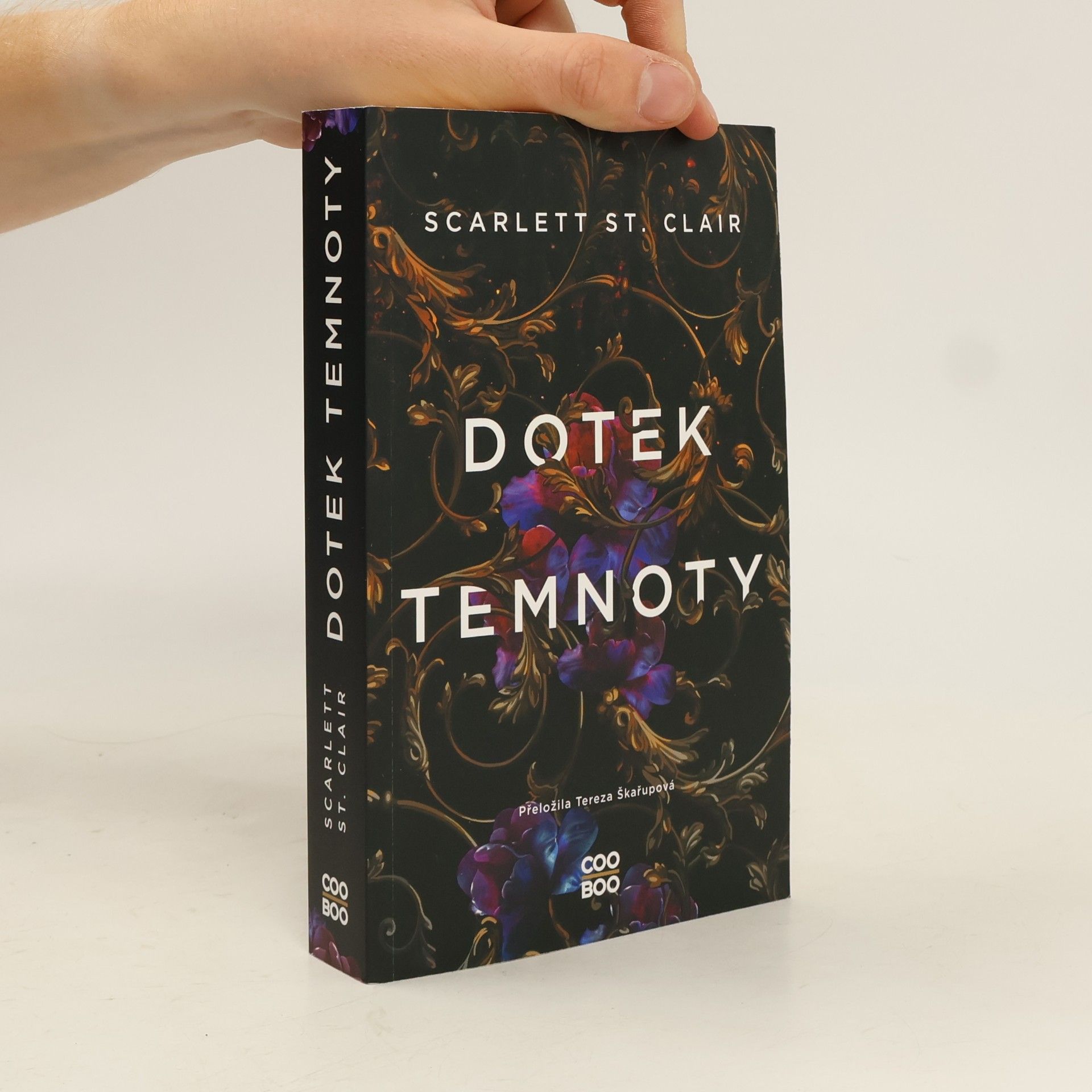 Scarlett St. Clair Dotek temnoty
