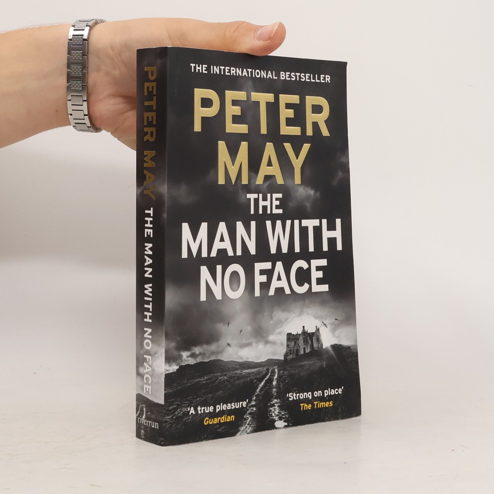 Peter May The man with no face