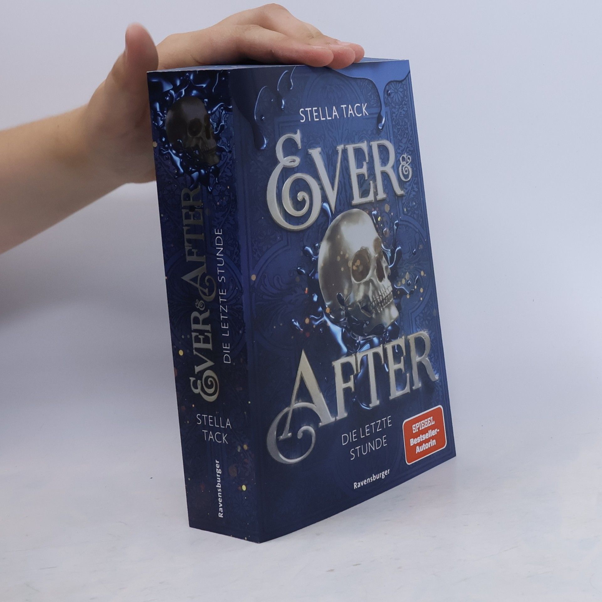 Stella Tack Ever & After, Band 3: Die letzte Stunde (Knisternde Märchen-Fantasy der SPIEGEL-Bestsellerautorin Stella Tack | Limitierte Auflage mit Farbschnitt)