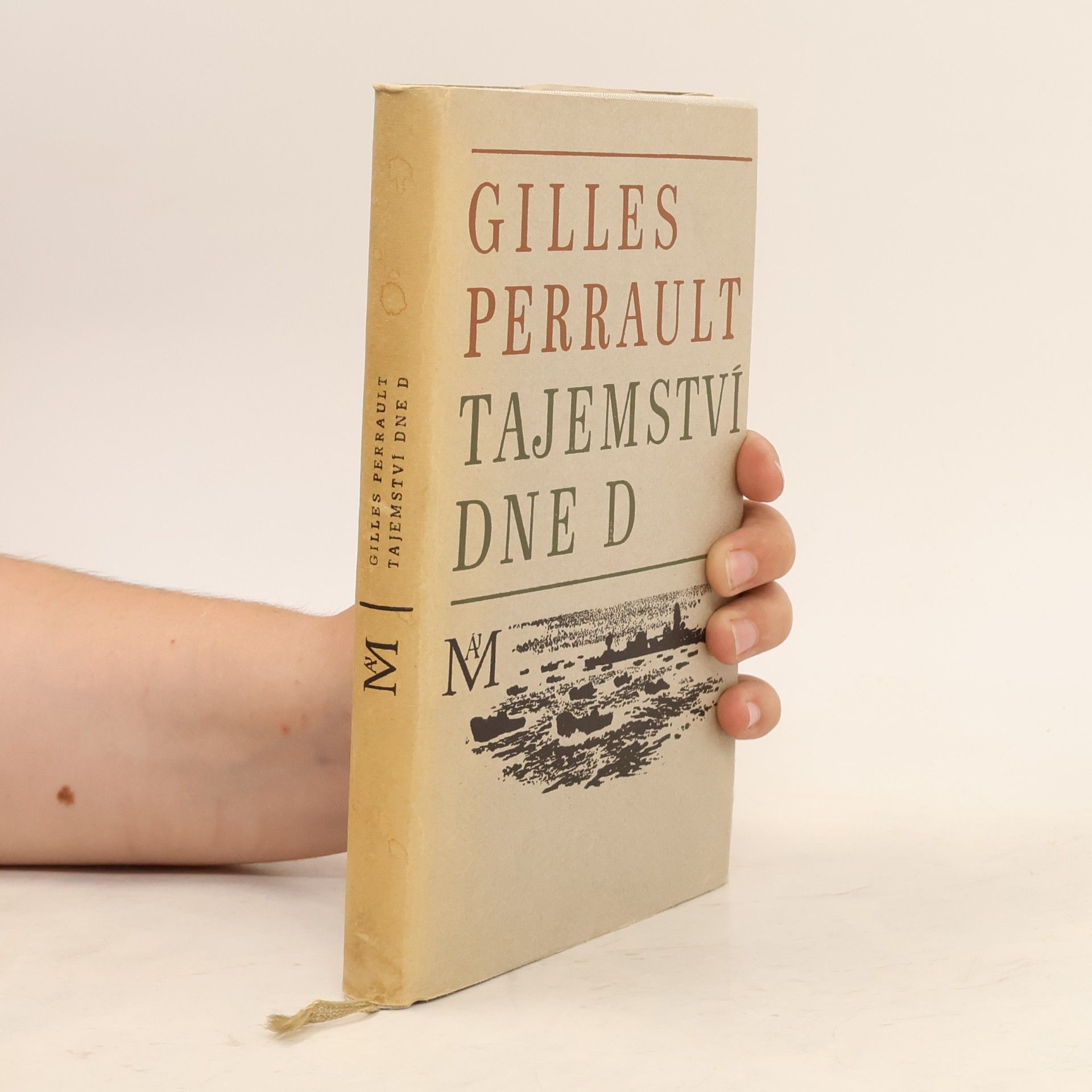Gilles Perrault Tajemství dne D