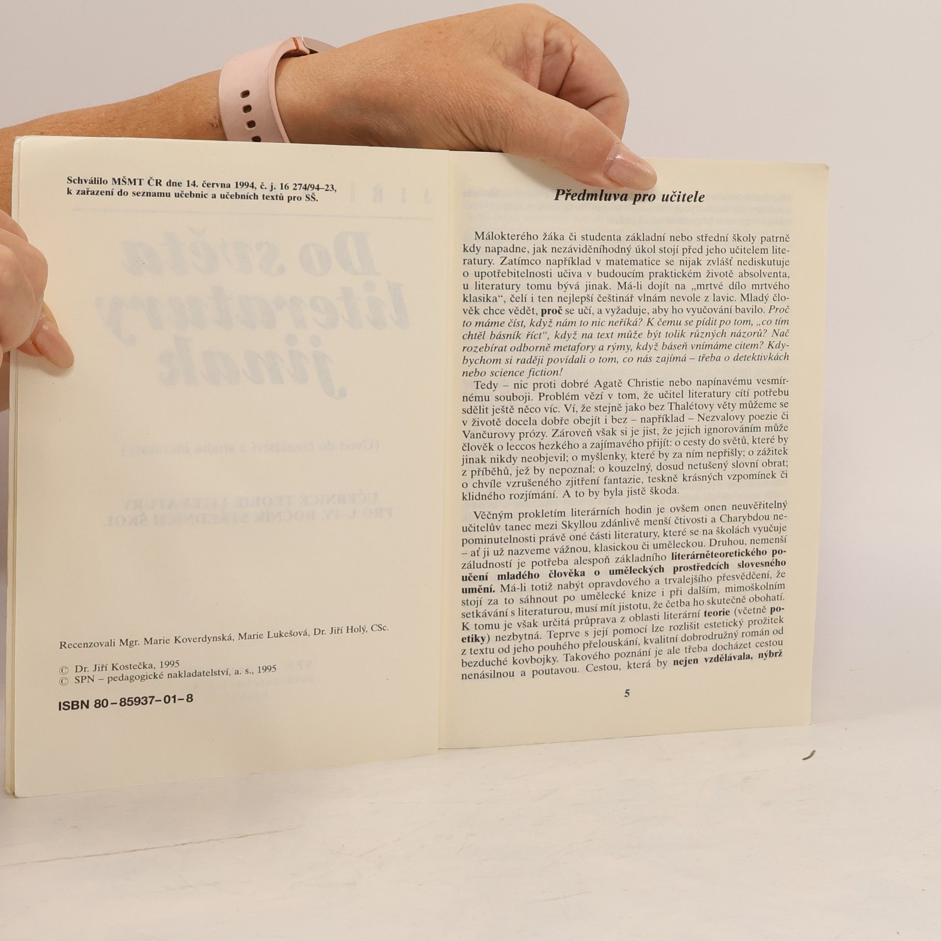 Jiří Kostečka Do světa literatury jinak