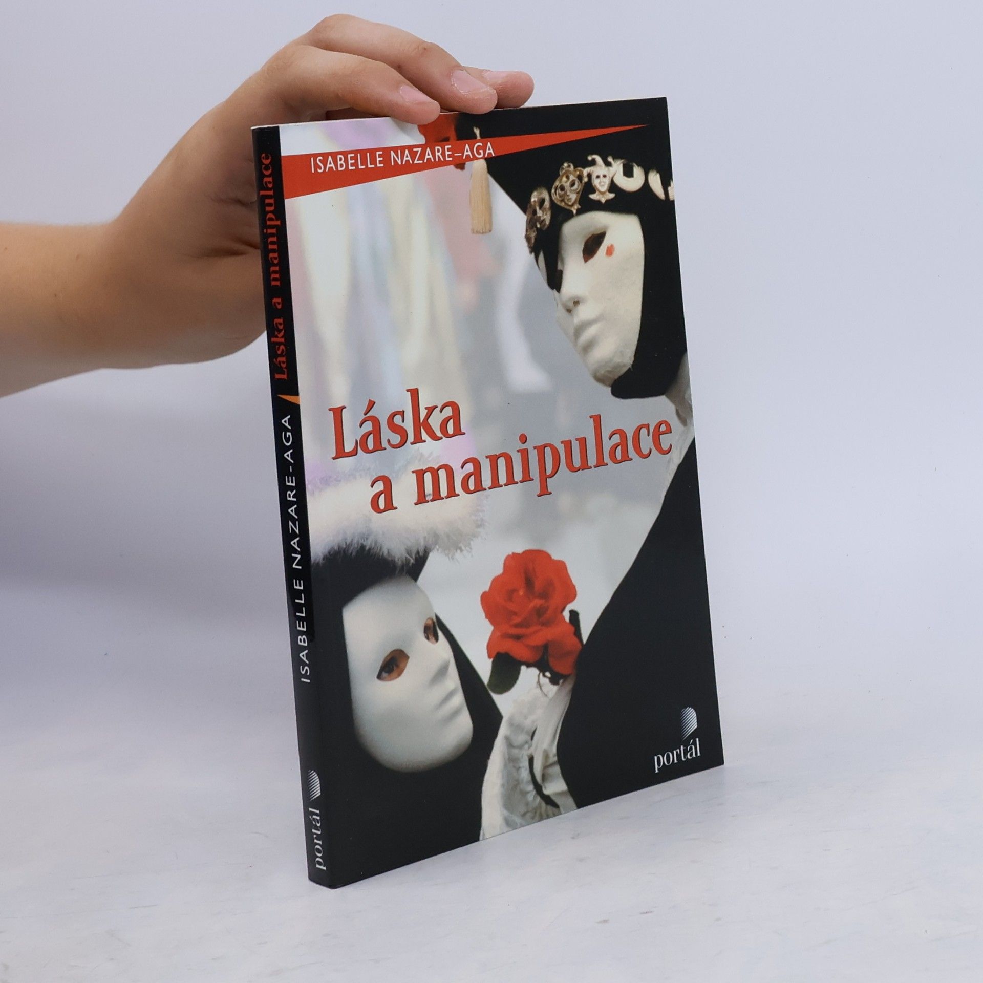 Isabelle Nazare-Aga Láska a manipulace