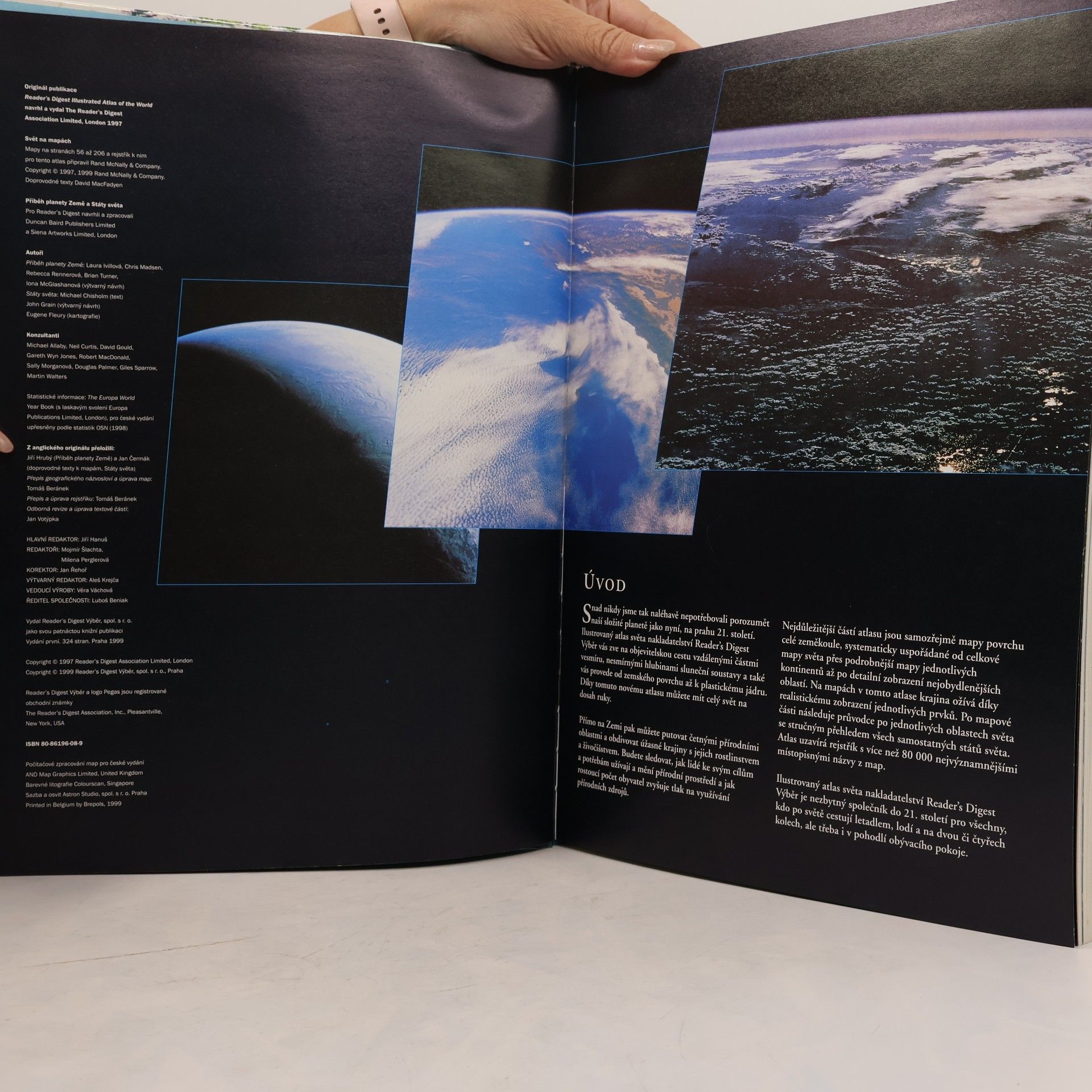 Jiří Hanuš Ilustrovaný atlas světa pro nové století