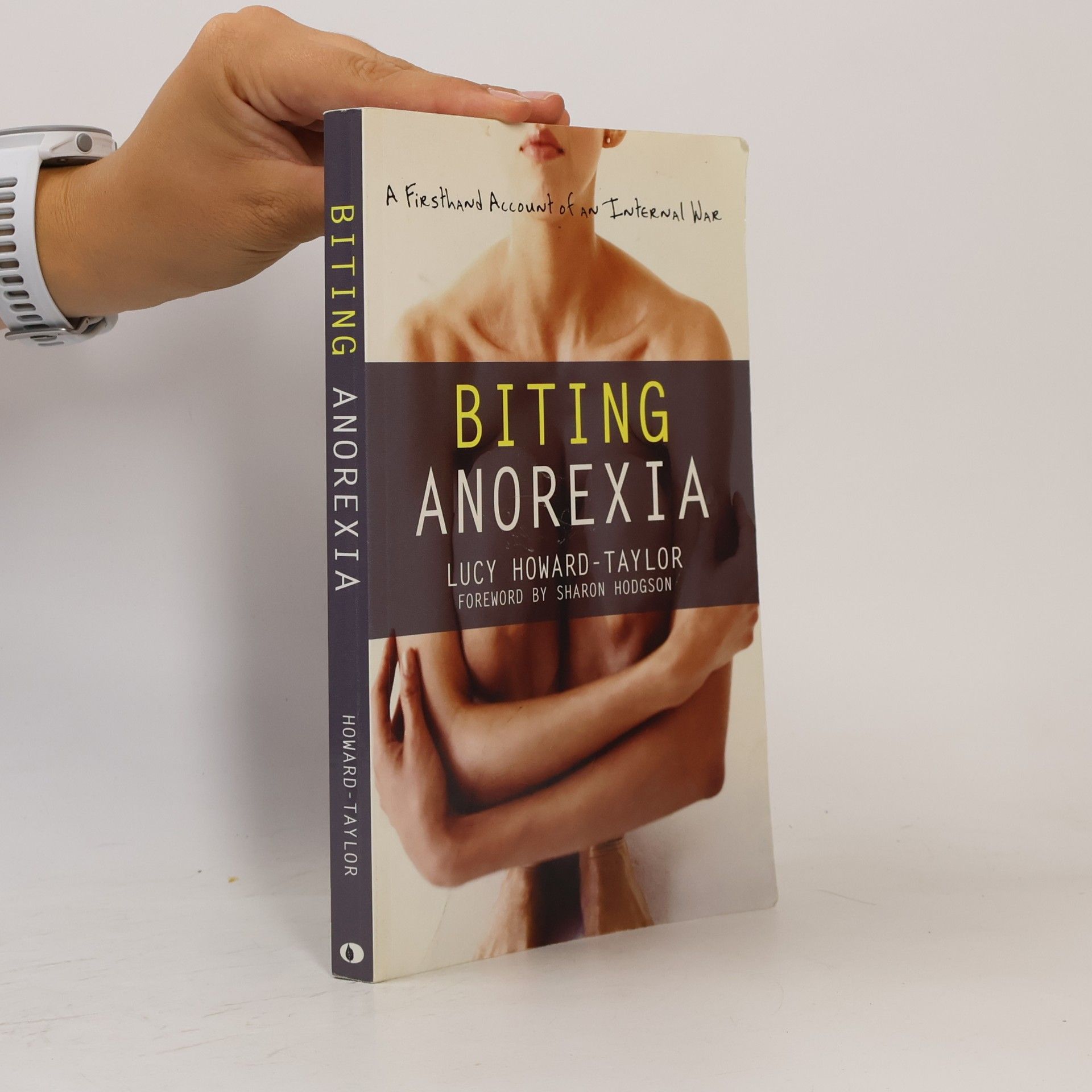 Lucy Howard-Taylor Biting Anorexia