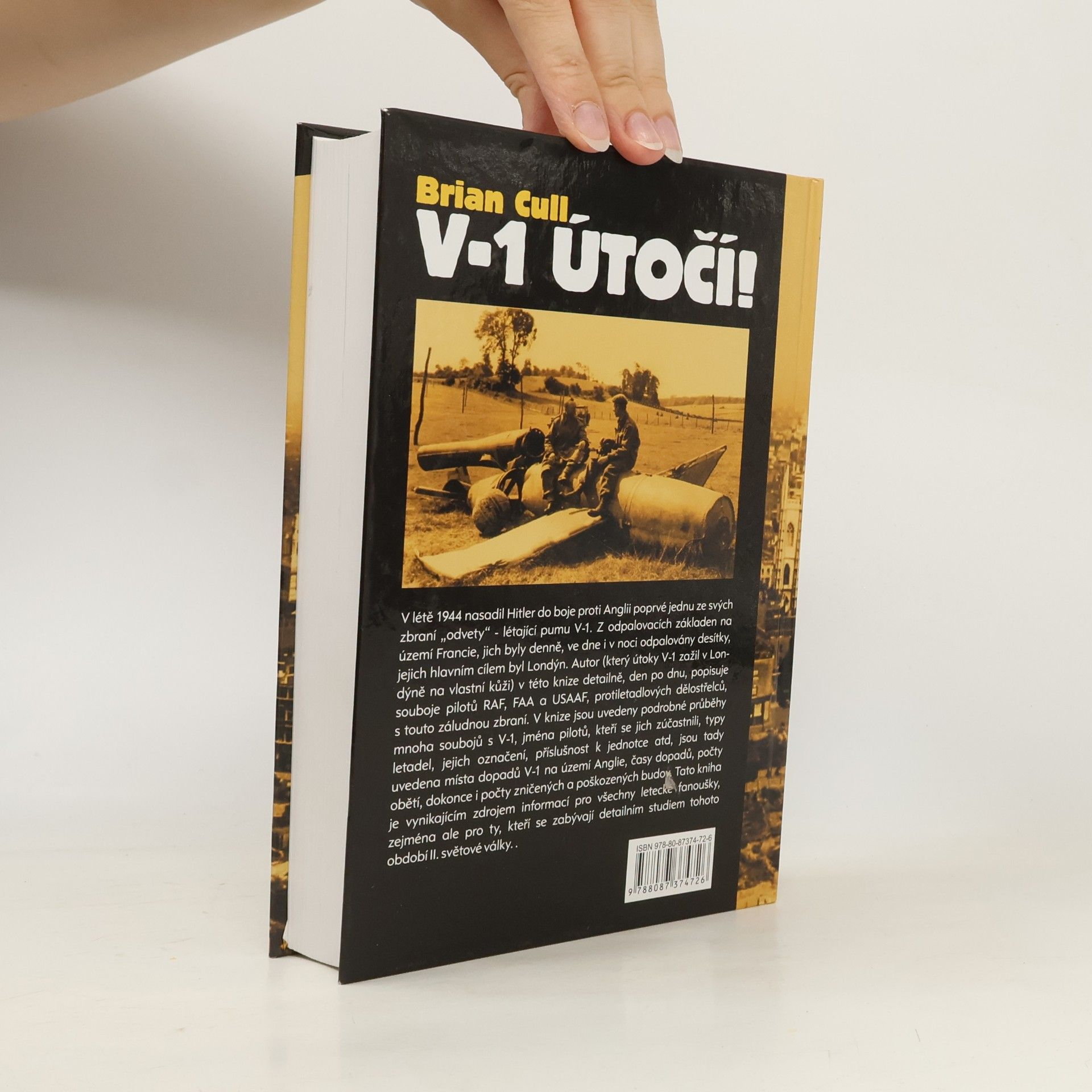 Brian Cull V-1 útočí!