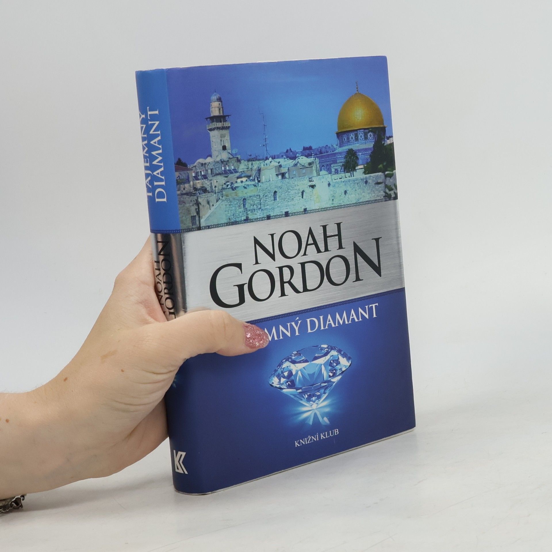 Noah Gordon Tajemný diamant