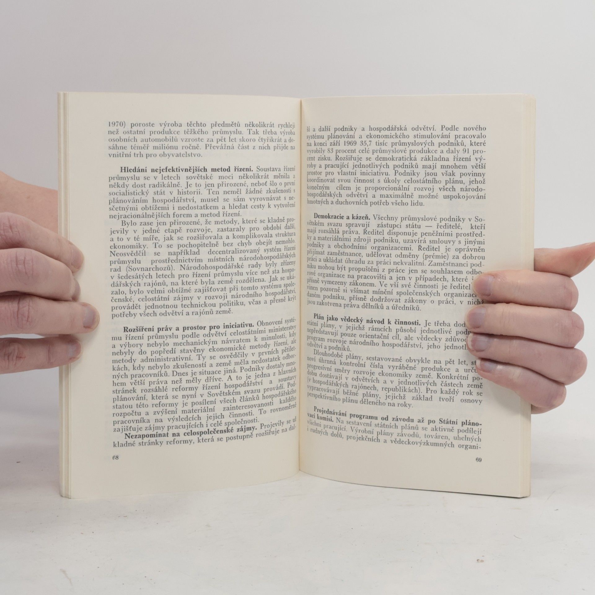 Autorenkollektiv Sovětský svaz: Populární studie