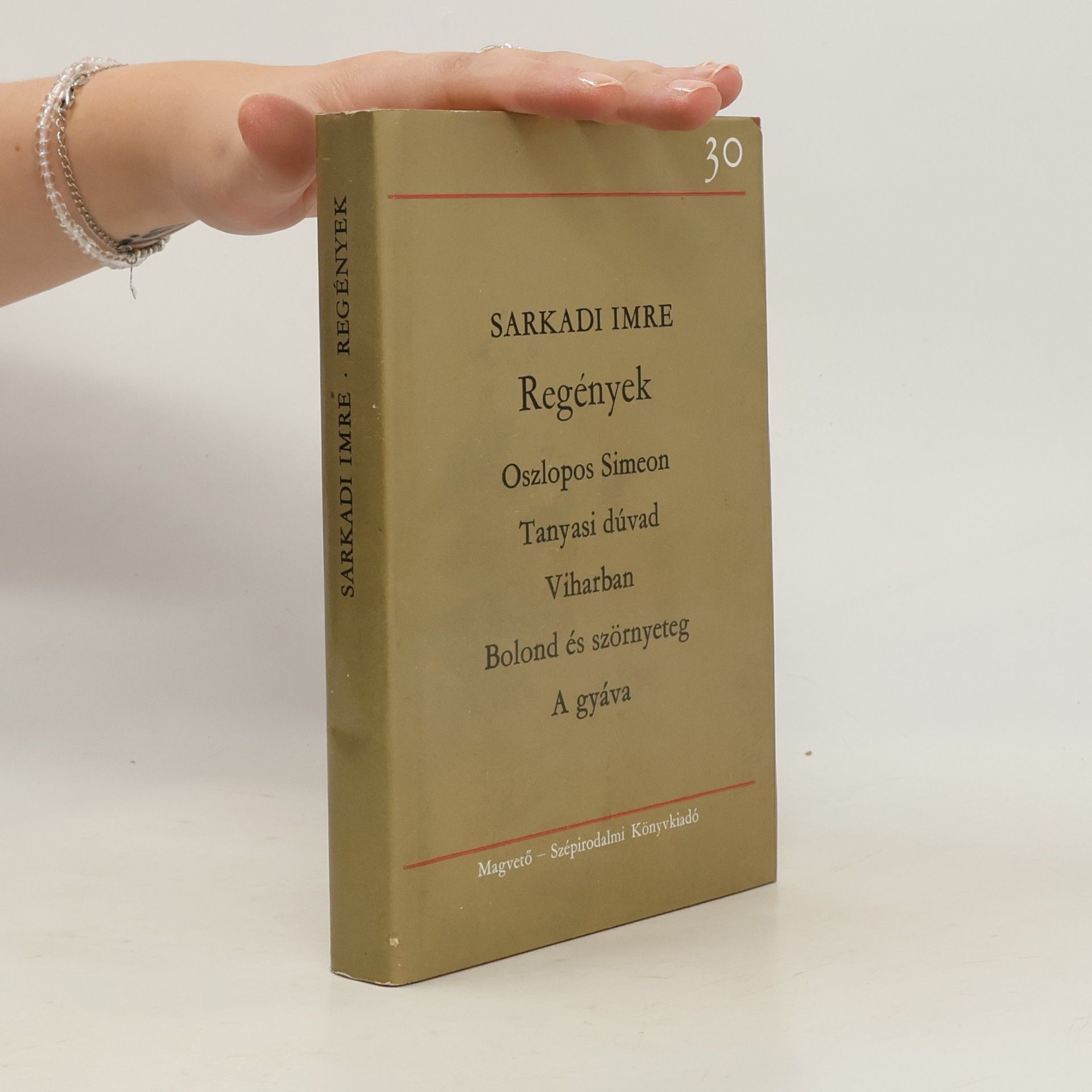 Regények 30