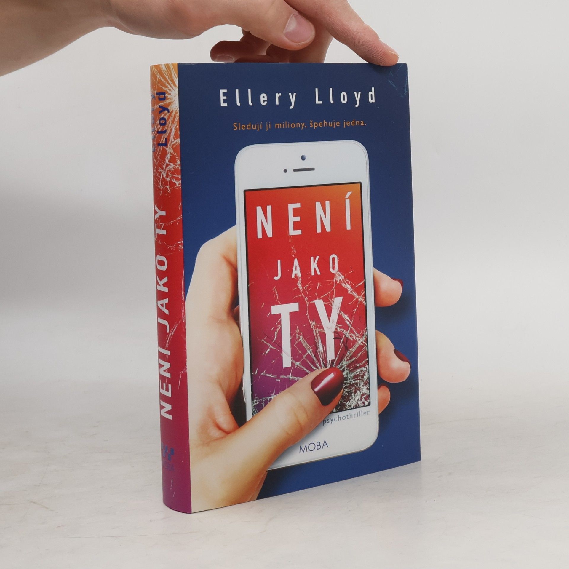 Ellery Lloyd Není jako ty