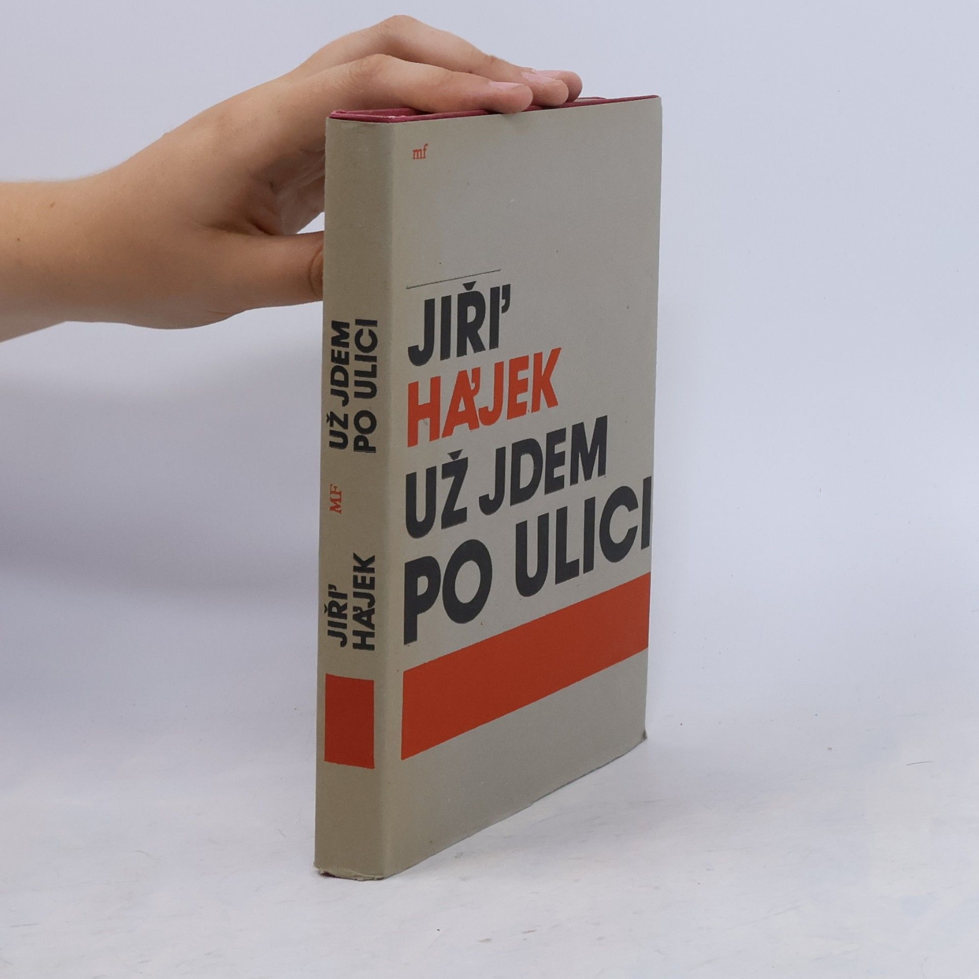 Jiří Hájek Už jdem po ulici