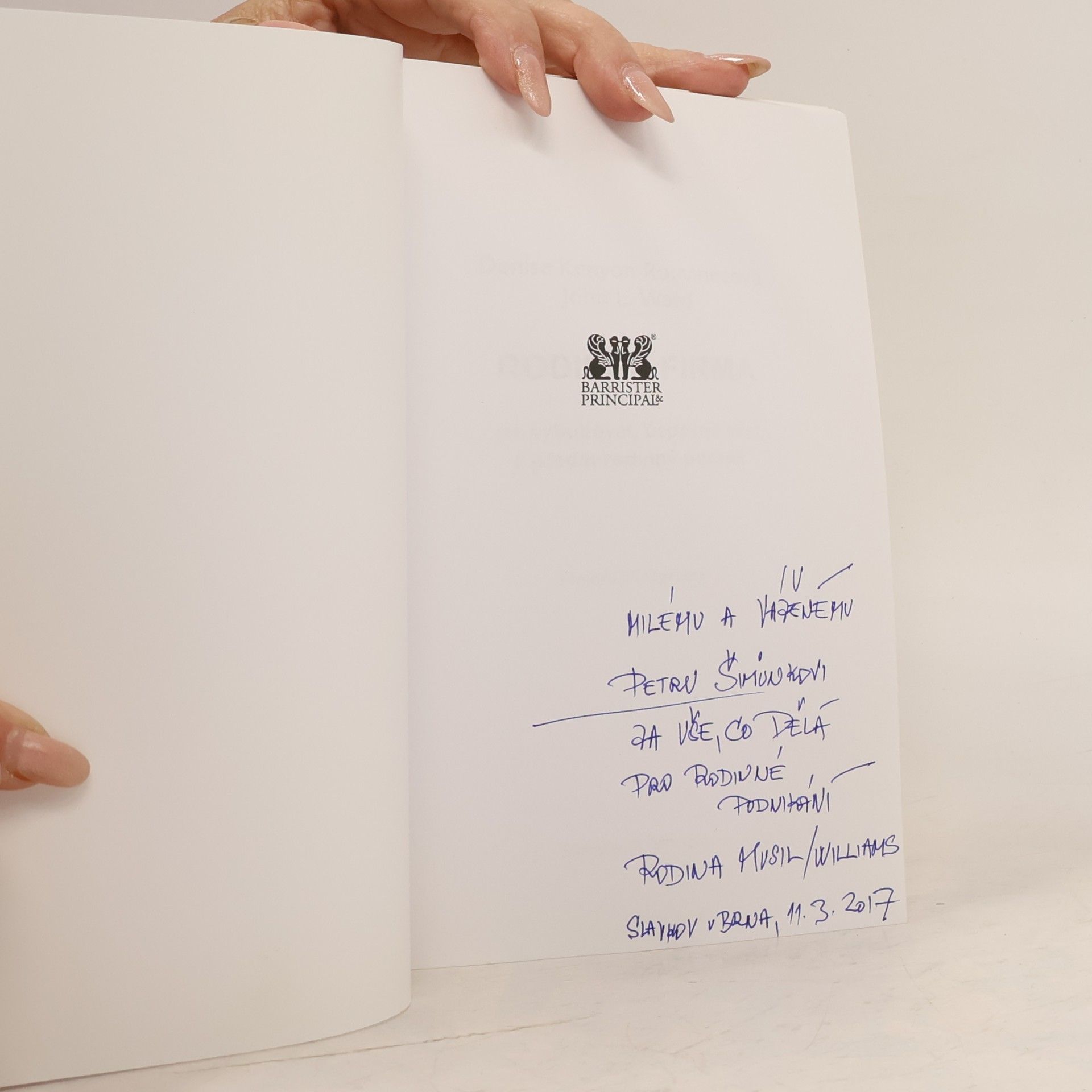 Denise KenyonRouvinez Rodinná firma