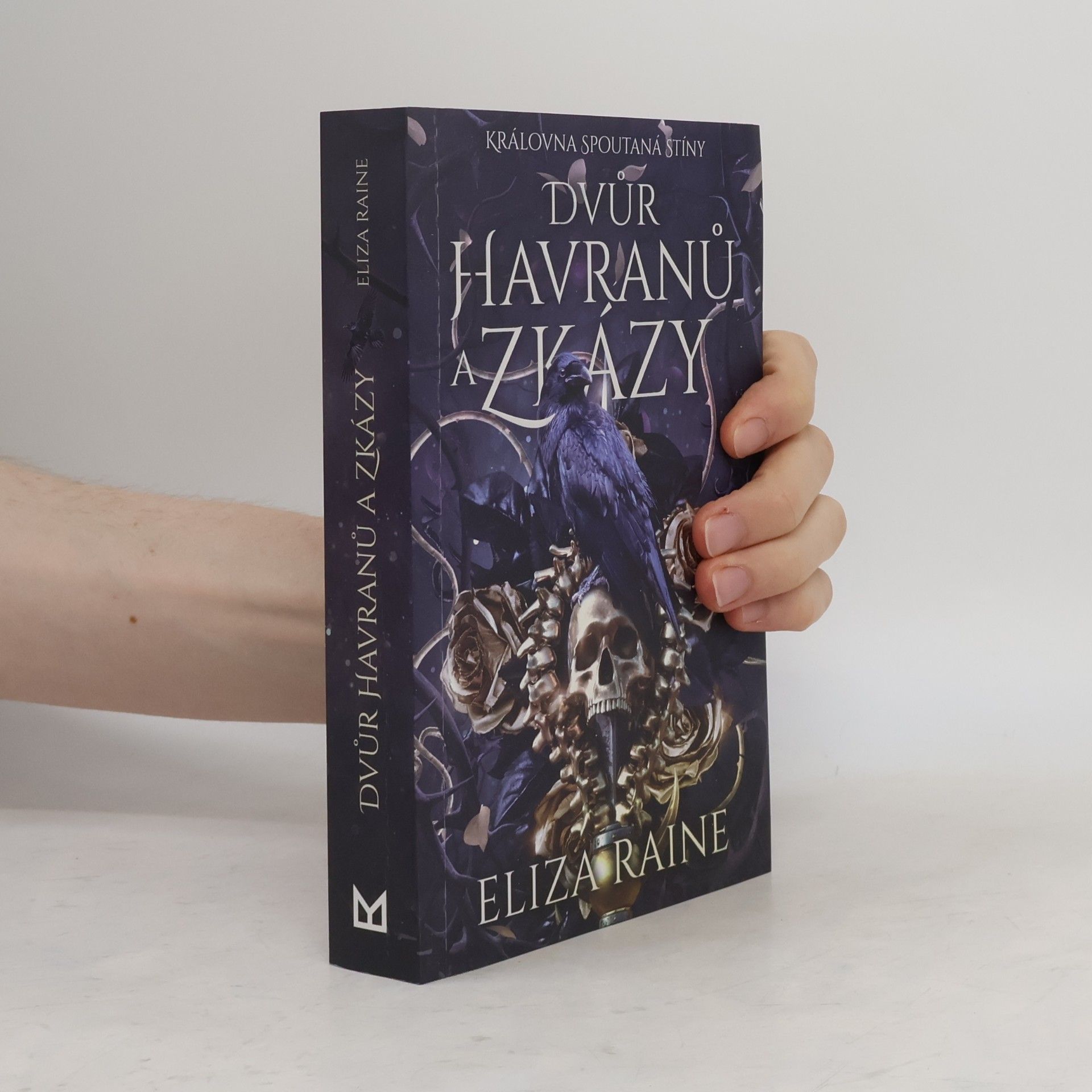Eliza Raine Dvůr havranů a zkázy