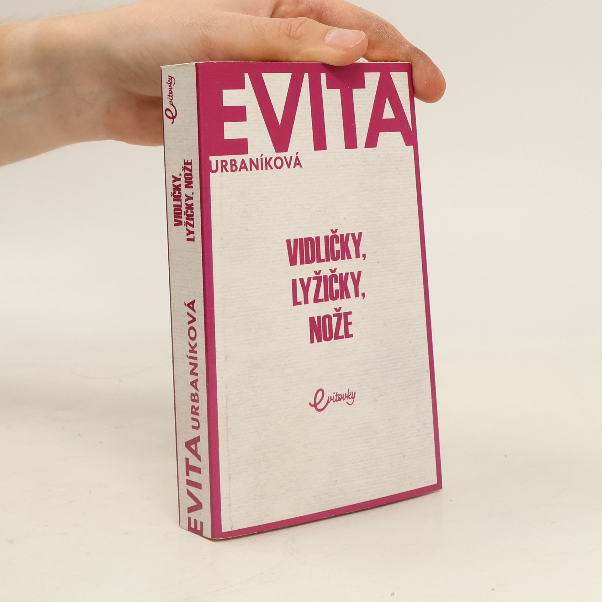 Eva Urbaníková Vidličky, lyžičky, nože
