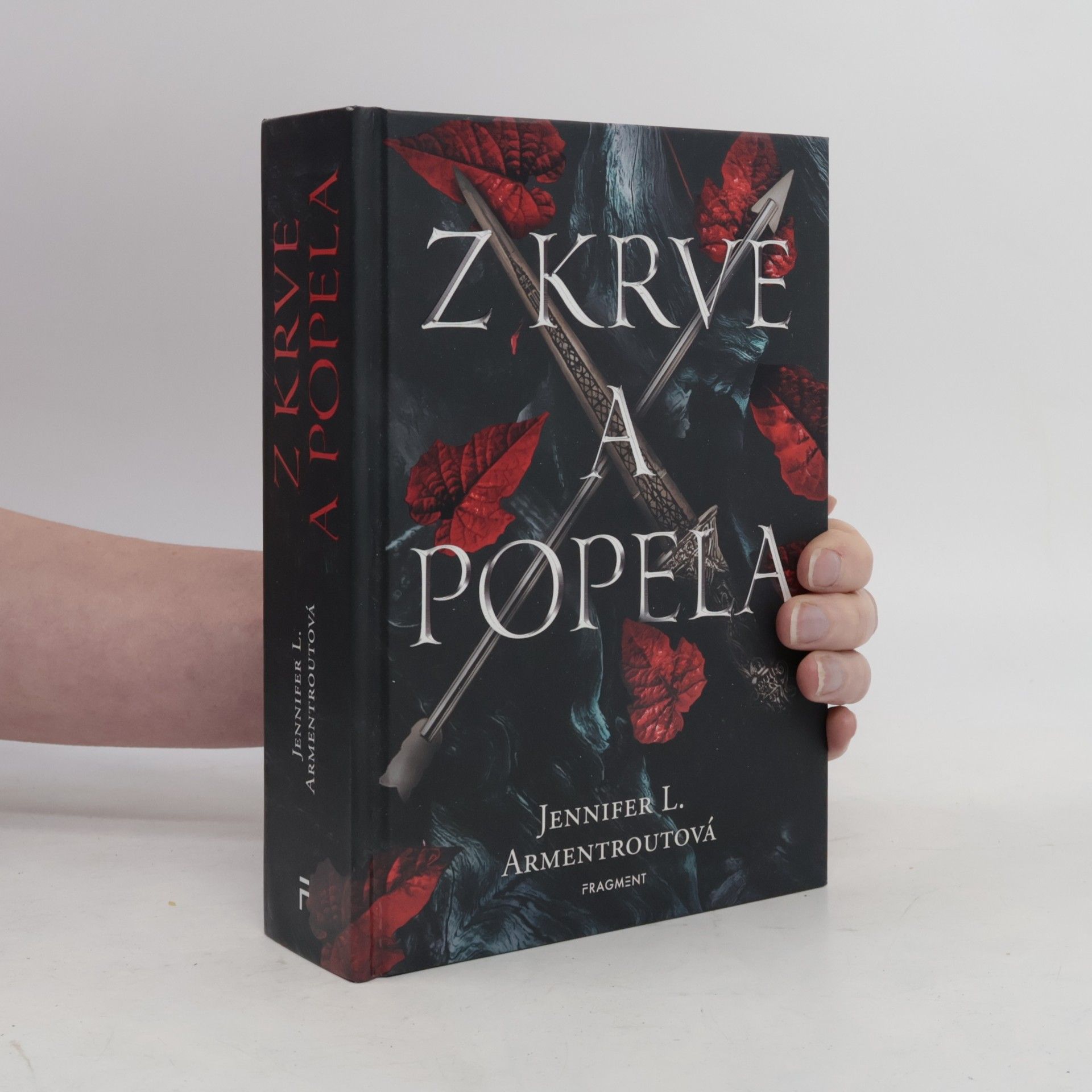 Jennifer L. Armentrout Z krve a popela